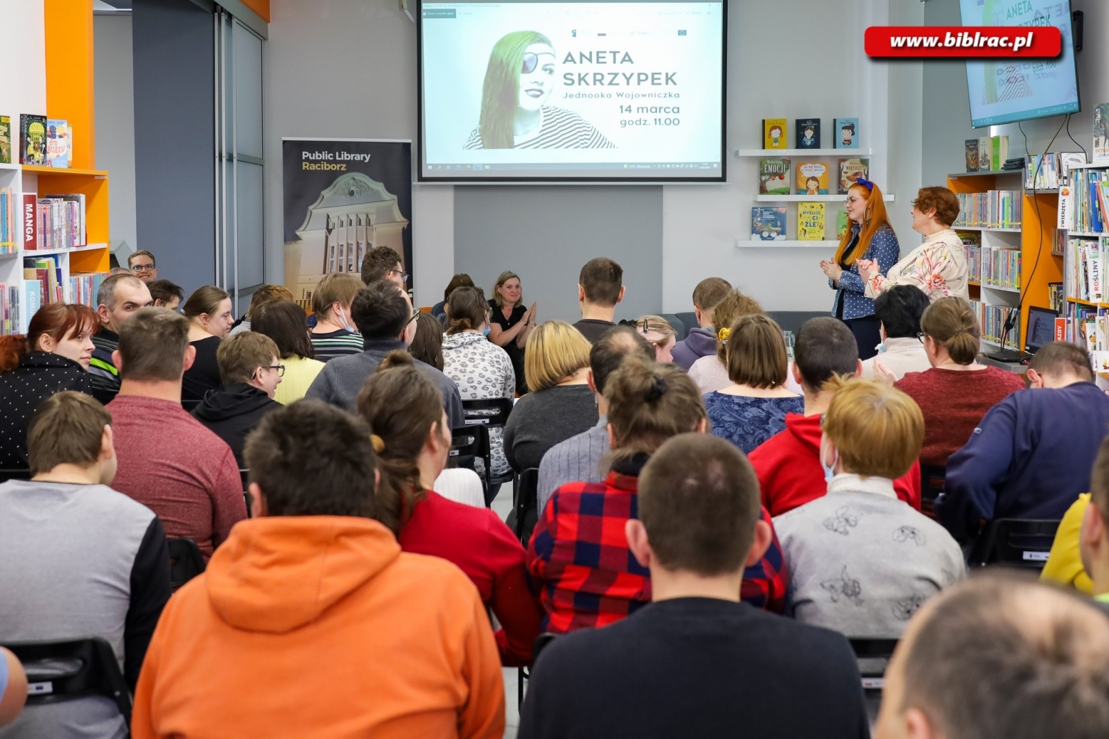 Zdjęcie w galerii na portalu naszraciborz.pl: Jednooka Wojowniczka motywowała w bibliotece wiadomości z regionu