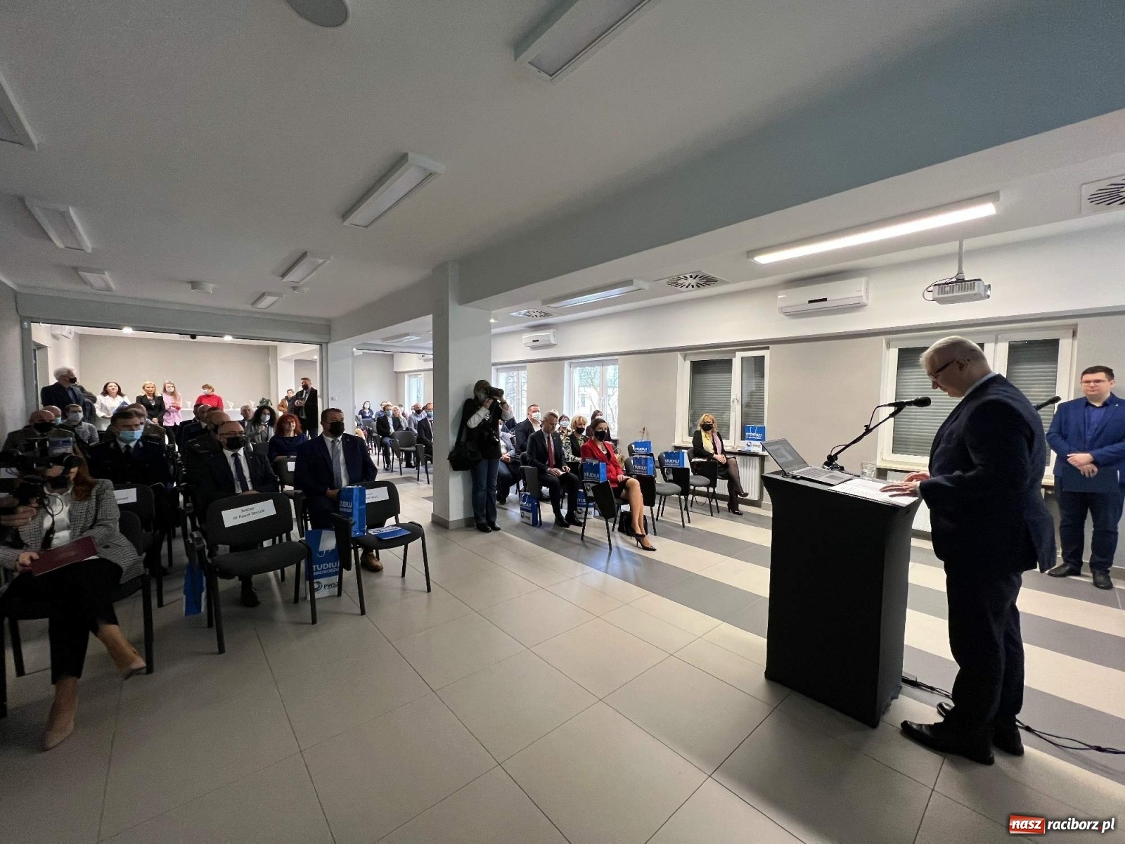 Zdjęcie w galerii na portalu naszraciborz.pl: Kształcenie pielęgniarek w Raciborzu wkroczyło w nowy wymiar wiadomości z regionu