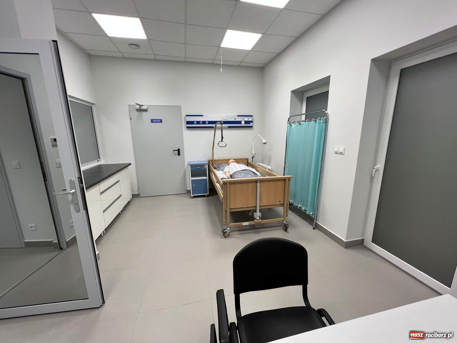 Zdjęcie w galerii na portalu naszraciborz.pl: Kształcenie pielęgniarek w Raciborzu wkroczyło w nowy wymiar wiadomości z regionu