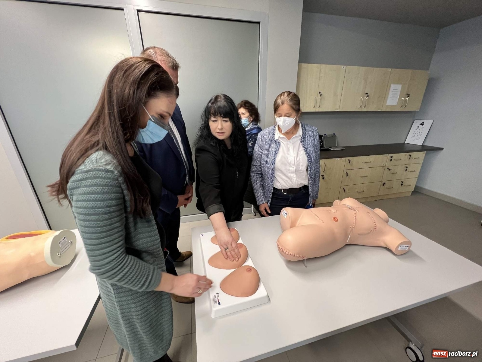 Zdjęcie w galerii na portalu naszraciborz.pl: Kształcenie pielęgniarek w Raciborzu wkroczyło w nowy wymiar wiadomości z regionu