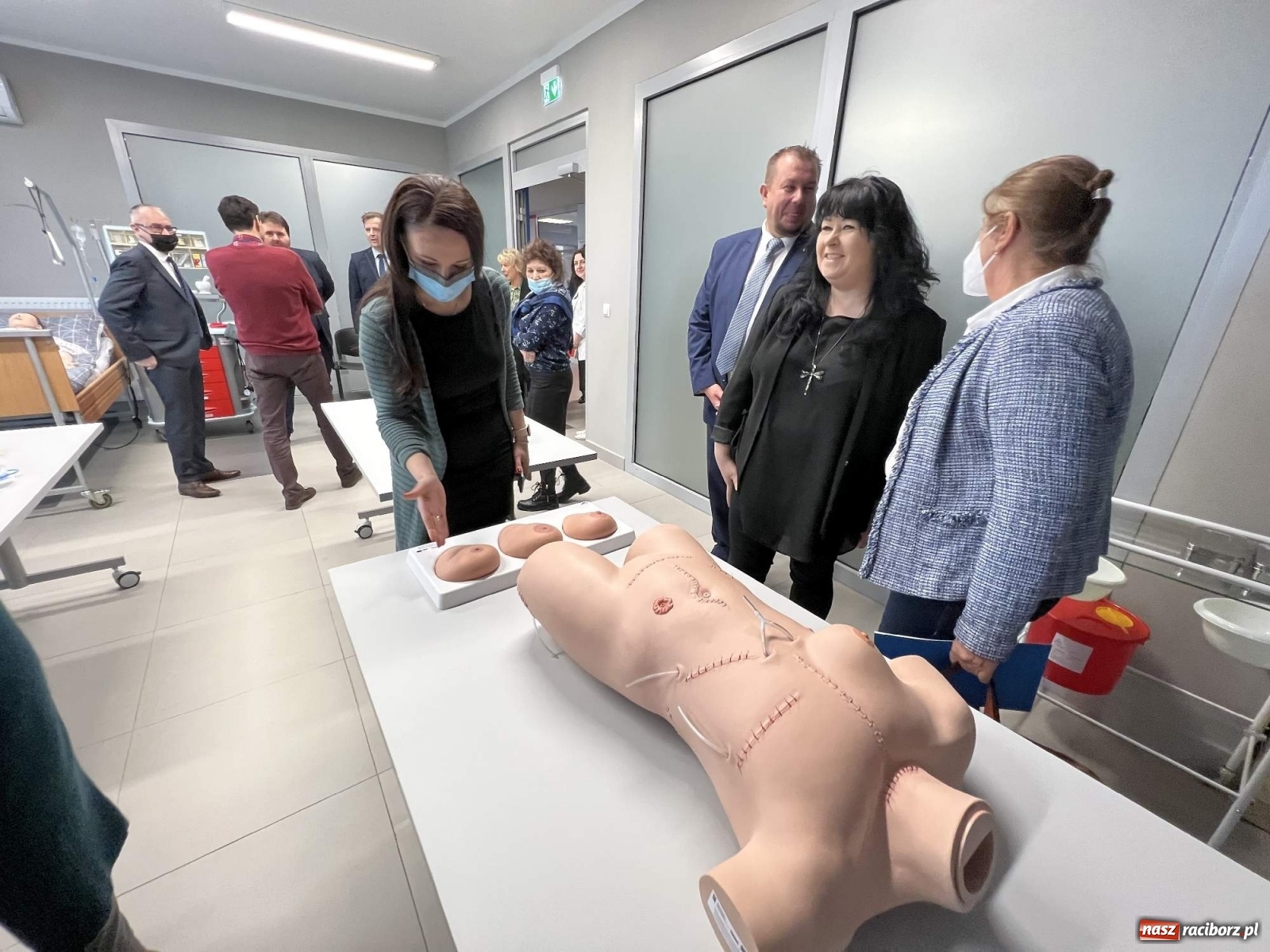 Zdjęcie w galerii na portalu naszraciborz.pl: Kształcenie pielęgniarek w Raciborzu wkroczyło w nowy wymiar wiadomości z regionu