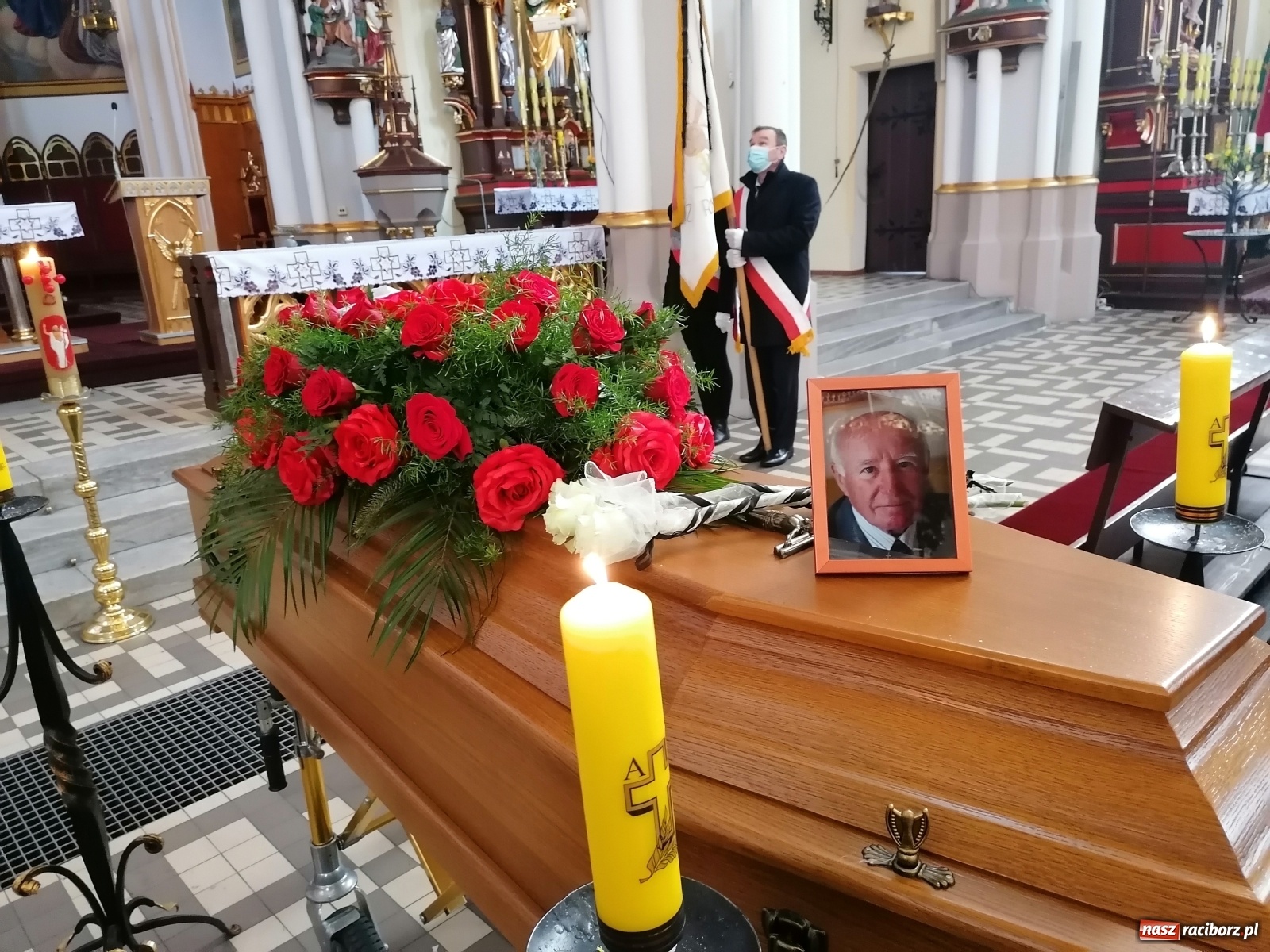 Zdjęcie w galerii na portalu naszraciborz.pl: Środowisko nauczycielskie pożegnało śp. Józefa Kozika wiadomości z regionu