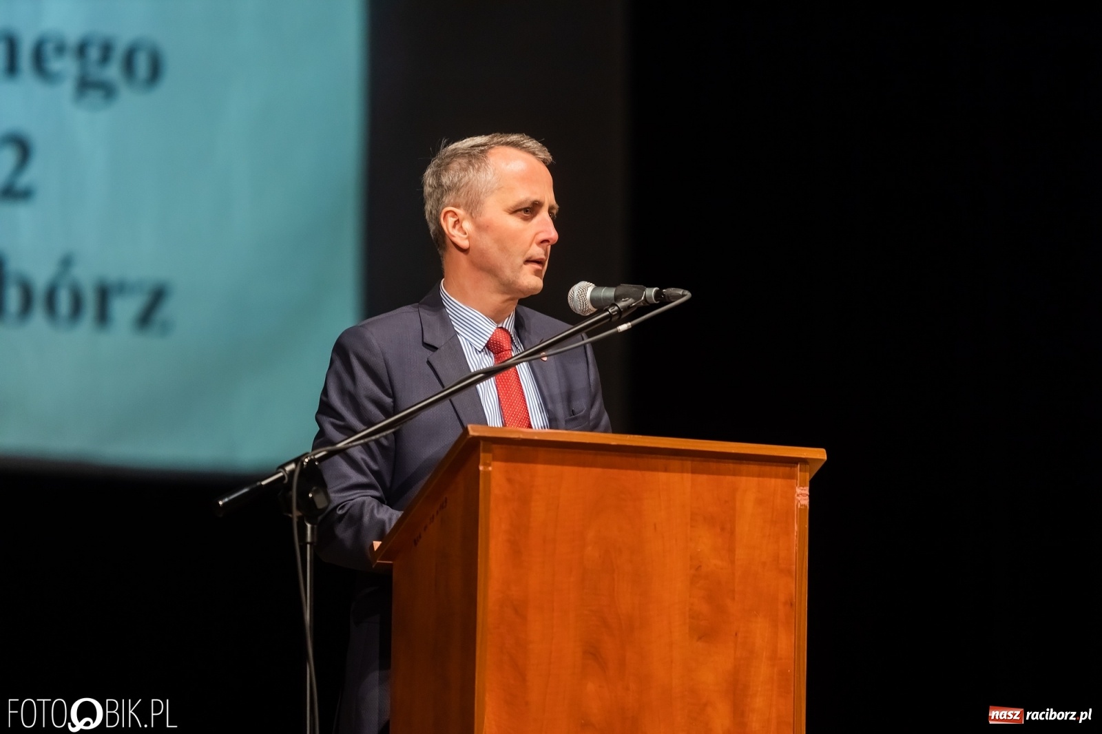 Zdjęcie w galerii na portalu naszraciborz.pl: Raciborskie prymuski i prymusi nagrodzeni wiadomości z regionu