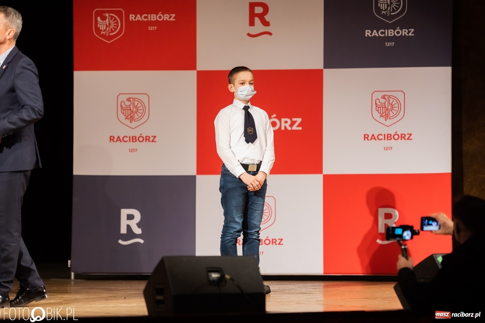 Zdjęcie w galerii na portalu naszraciborz.pl: Raciborskie prymuski i prymusi nagrodzeni wiadomości z regionu