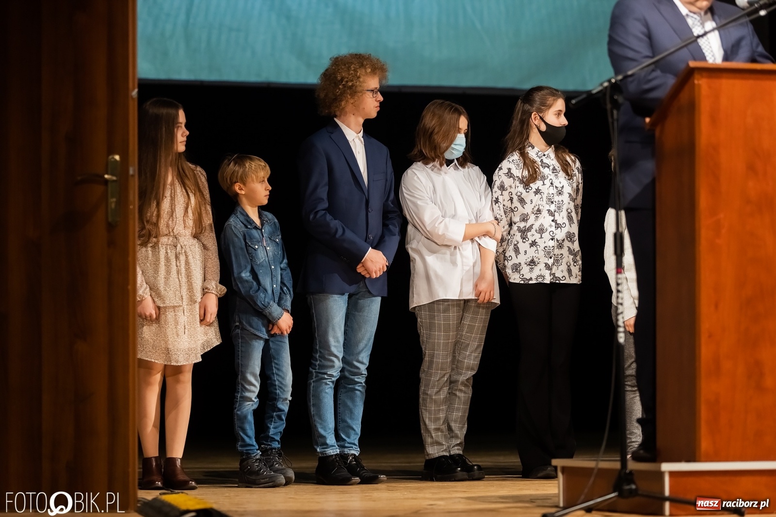 Zdjęcie w galerii na portalu naszraciborz.pl: Raciborskie prymuski i prymusi nagrodzeni wiadomości z regionu