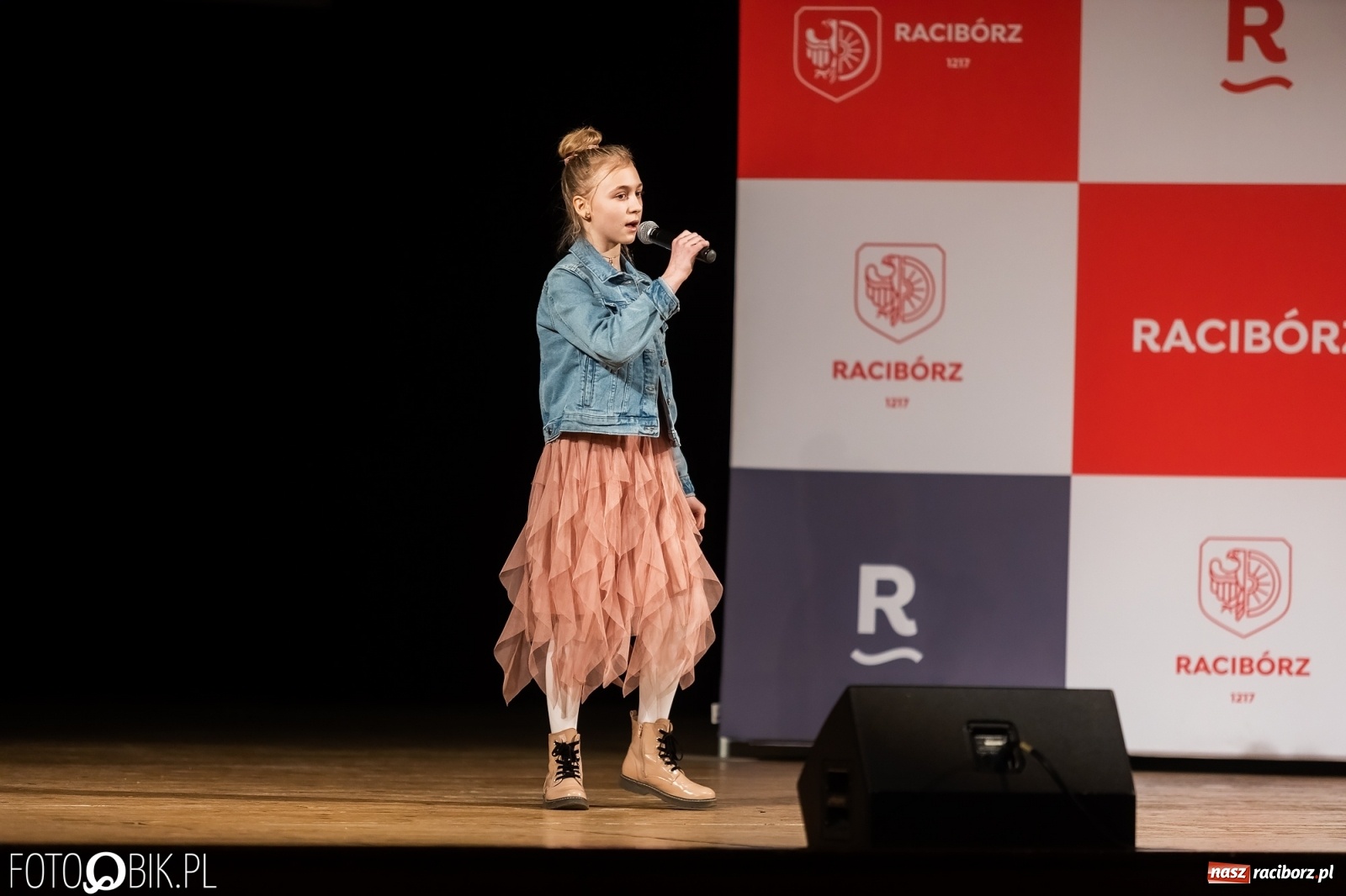 Zdjęcie w galerii na portalu naszraciborz.pl: Raciborskie prymuski i prymusi nagrodzeni wiadomości z regionu