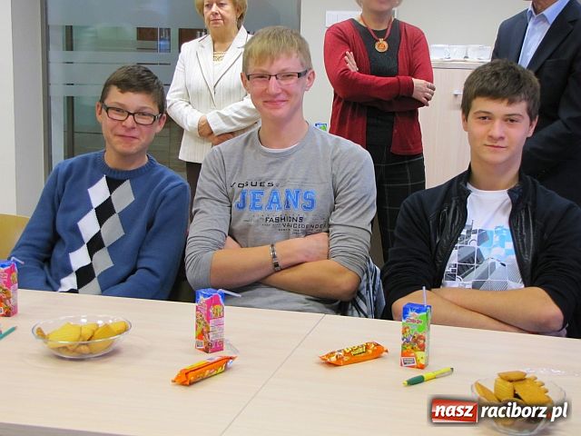 Zdjęcie w galerii na portalu naszraciborz.pl: Gimnazjaliści o rolnictwie wiadomości z regionu