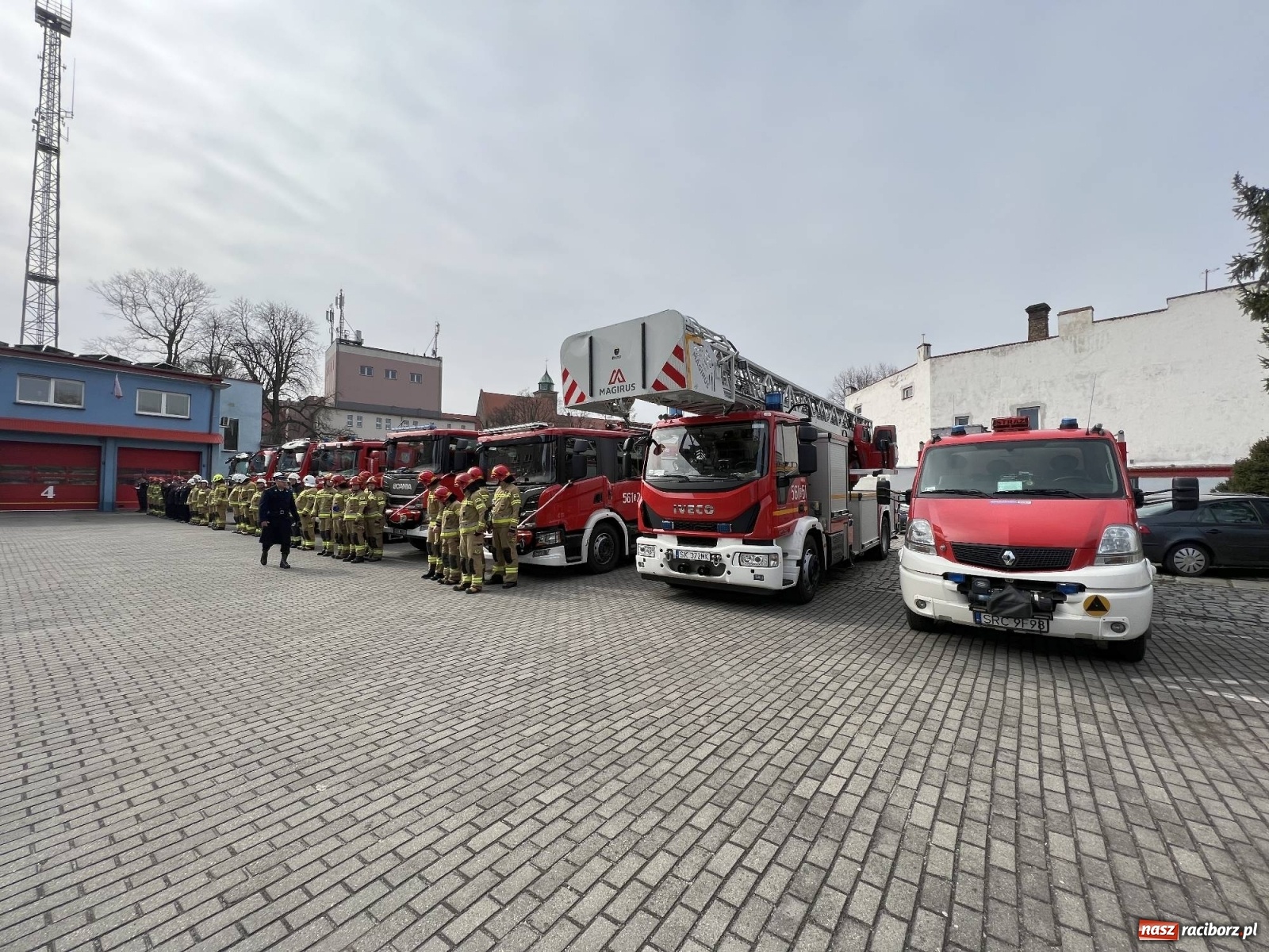 Zdjęcie w galerii na portalu naszraciborz.pl: Wozy przekazane, jednostki włączone, teraz czas na nową komendę [FOTO i WIDEO] wiadomości z regionu