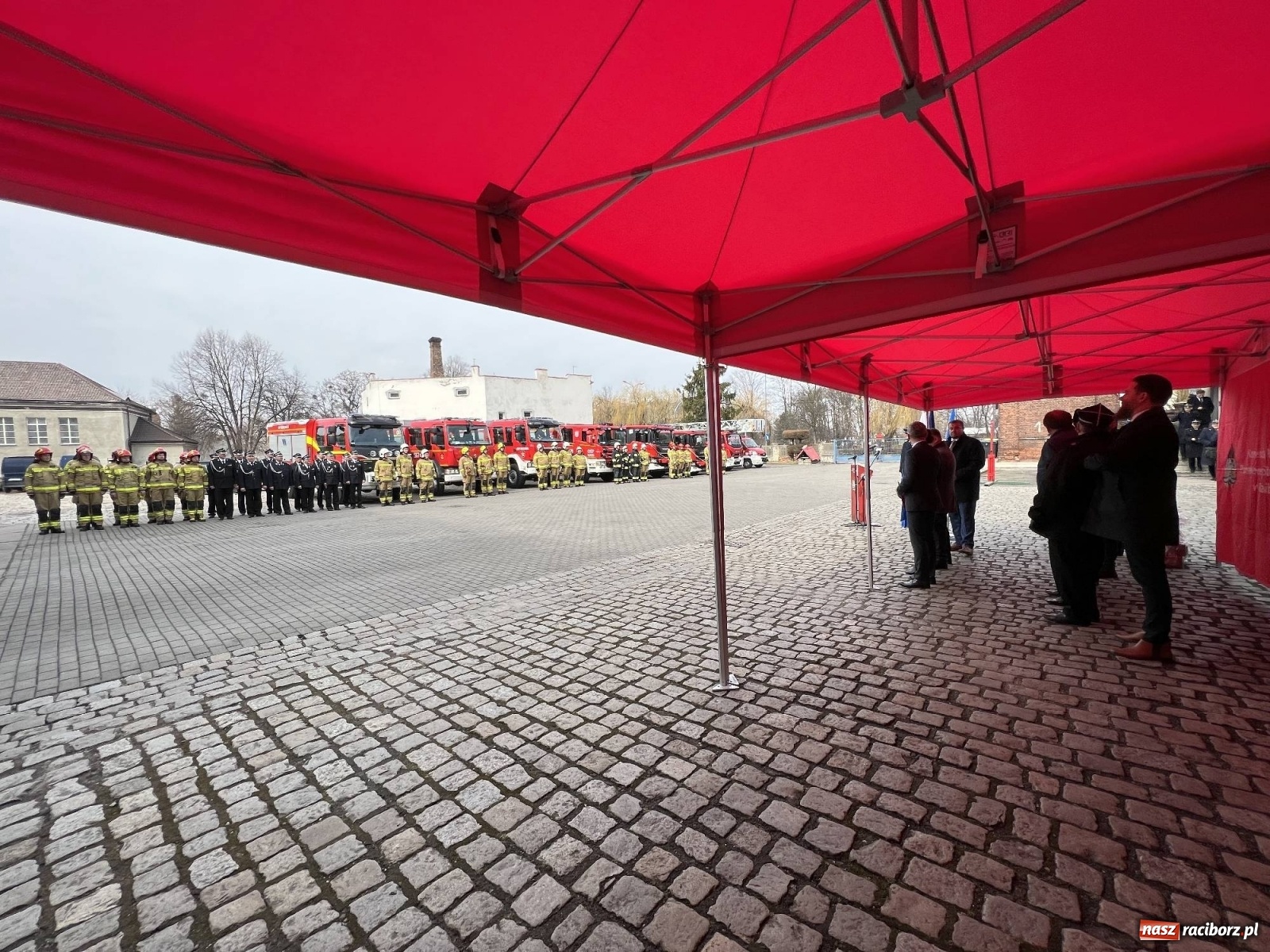 Zdjęcie w galerii na portalu naszraciborz.pl: Wozy przekazane, jednostki włączone, teraz czas na nową komendę [FOTO i WIDEO] wiadomości z regionu