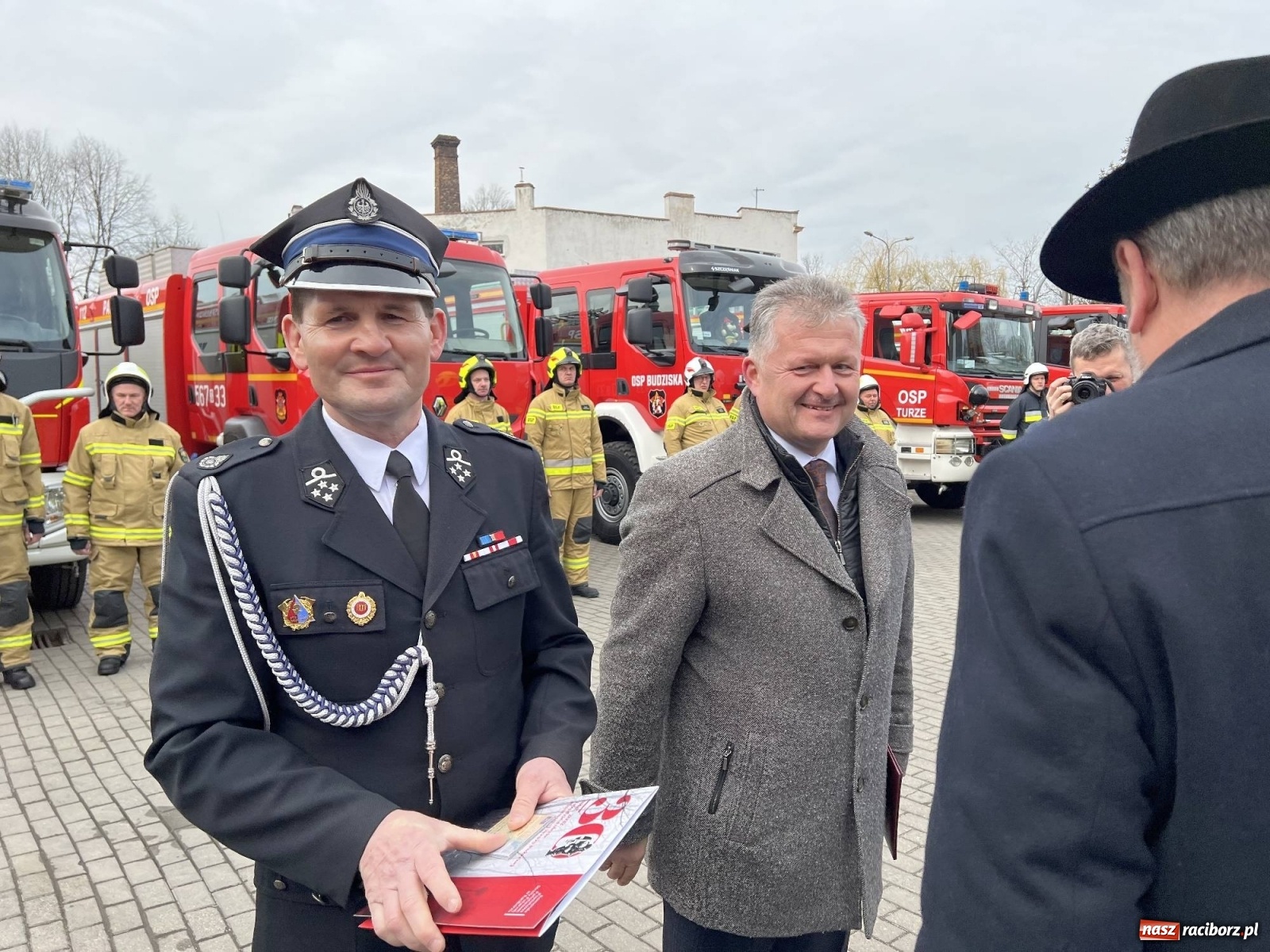 Zdjęcie w galerii na portalu naszraciborz.pl: Wozy przekazane, jednostki włączone, teraz czas na nową komendę [FOTO i WIDEO] wiadomości z regionu