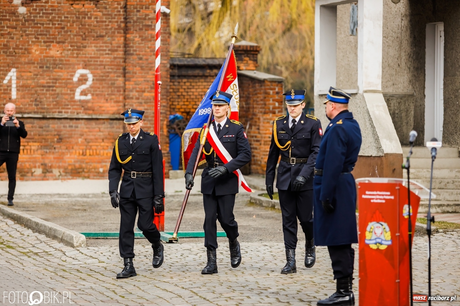 Zdjęcie w galerii na portalu naszraciborz.pl: Wozy przekazane, jednostki włączone, teraz czas na nową komendę [FOTO i WIDEO] wiadomości z regionu