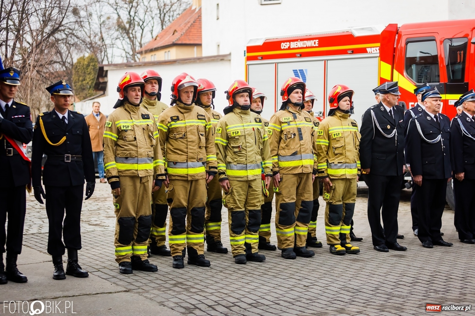 Zdjęcie w galerii na portalu naszraciborz.pl: Wozy przekazane, jednostki włączone, teraz czas na nową komendę [FOTO i WIDEO] wiadomości z regionu