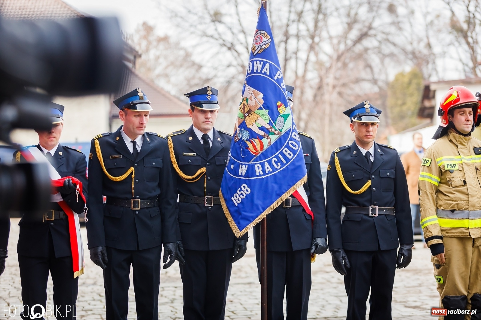 Zdjęcie w galerii na portalu naszraciborz.pl: Wozy przekazane, jednostki włączone, teraz czas na nową komendę [FOTO i WIDEO] wiadomości z regionu