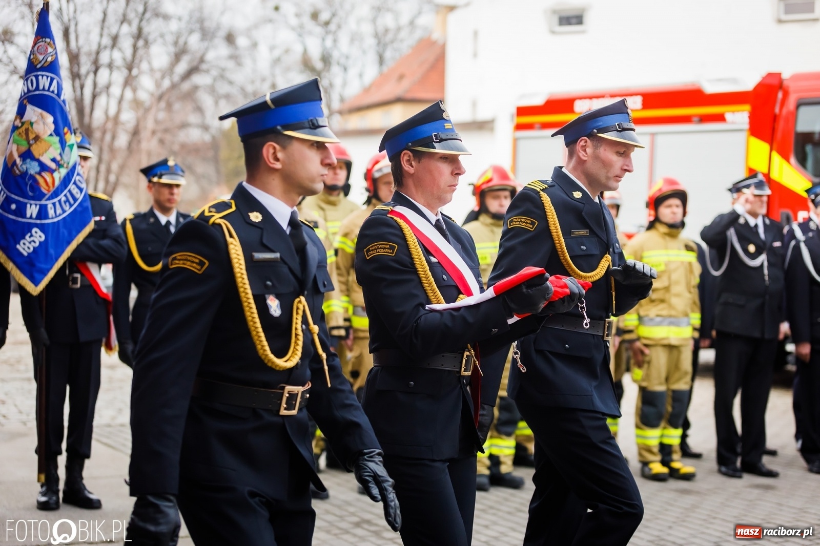 Zdjęcie w galerii na portalu naszraciborz.pl: Wozy przekazane, jednostki włączone, teraz czas na nową komendę [FOTO i WIDEO] wiadomości z regionu