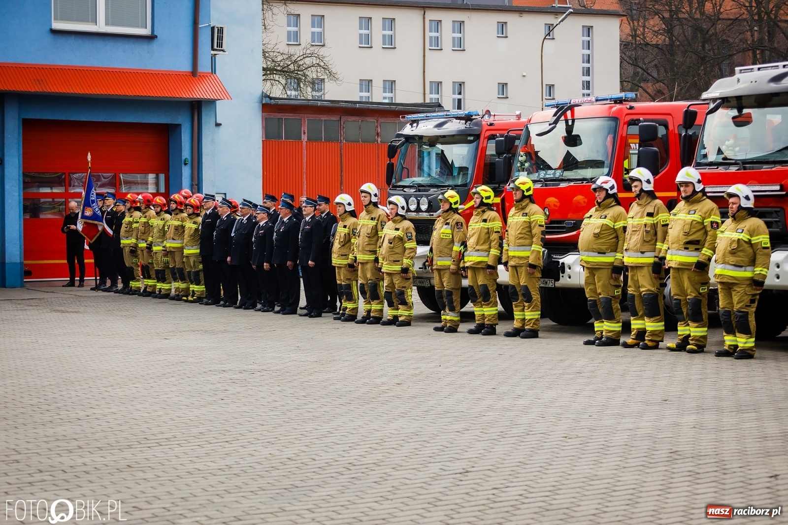 Zdjęcie w galerii na portalu naszraciborz.pl: Wozy przekazane, jednostki włączone, teraz czas na nową komendę [FOTO i WIDEO] wiadomości z regionu
