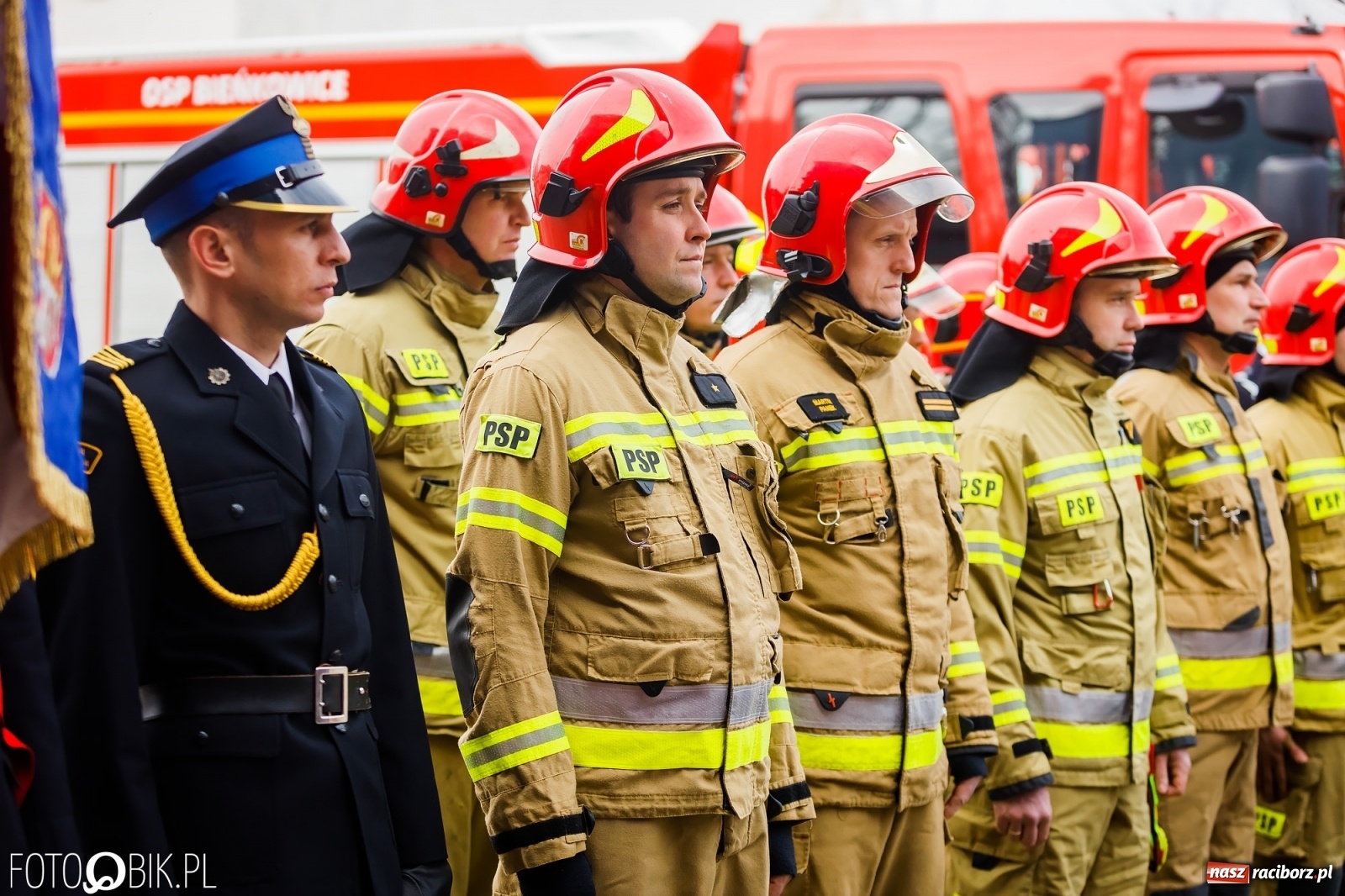 Zdjęcie w galerii na portalu naszraciborz.pl: Wozy przekazane, jednostki włączone, teraz czas na nową komendę [FOTO i WIDEO] wiadomości z regionu