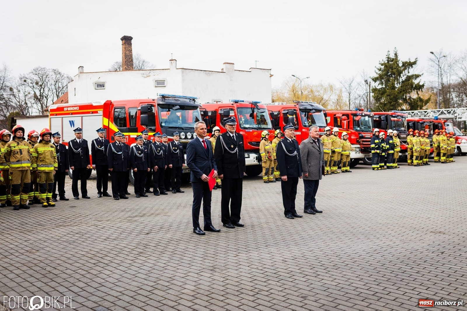 Zdjęcie w galerii na portalu naszraciborz.pl: Wozy przekazane, jednostki włączone, teraz czas na nową komendę [FOTO i WIDEO] wiadomości z regionu