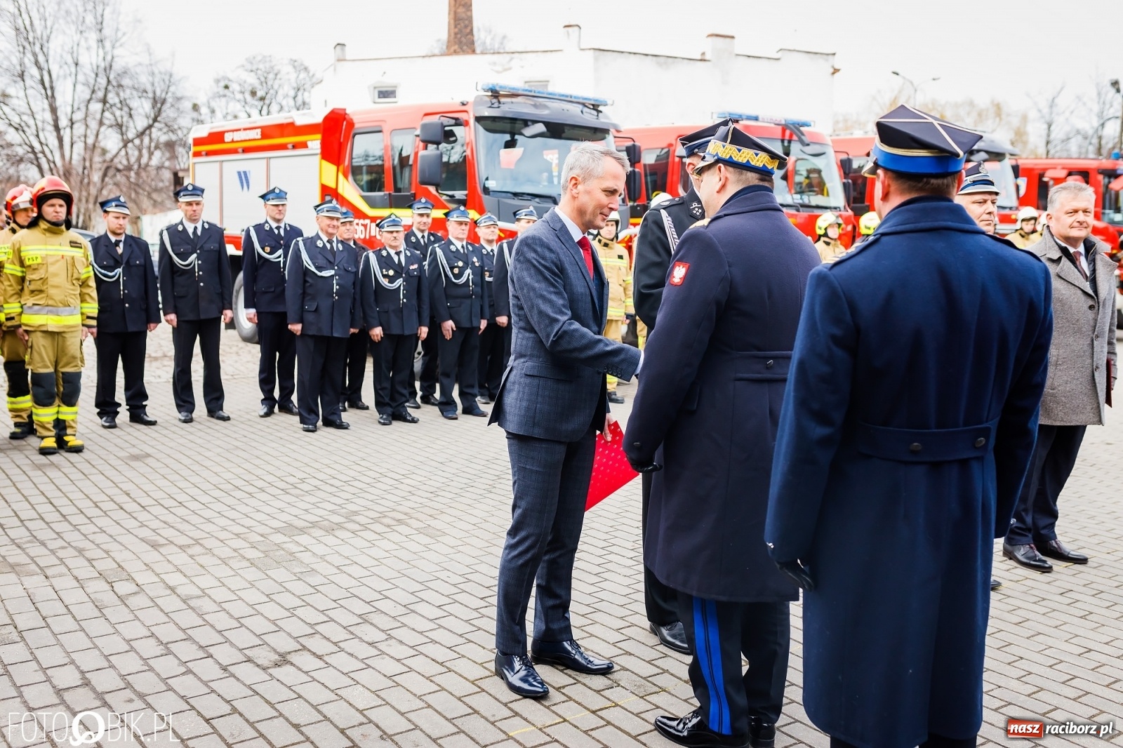Zdjęcie w galerii na portalu naszraciborz.pl: Wozy przekazane, jednostki włączone, teraz czas na nową komendę [FOTO i WIDEO] wiadomości z regionu