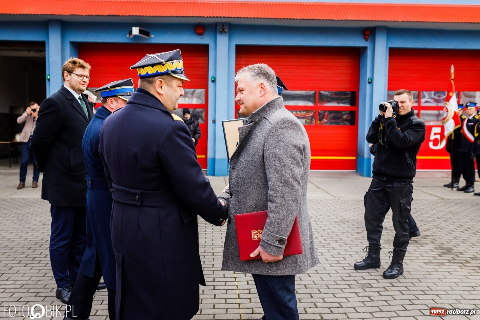 Zdjęcie w galerii na portalu naszraciborz.pl: Wozy przekazane, jednostki włączone, teraz czas na nową komendę [FOTO i WIDEO] wiadomości z regionu