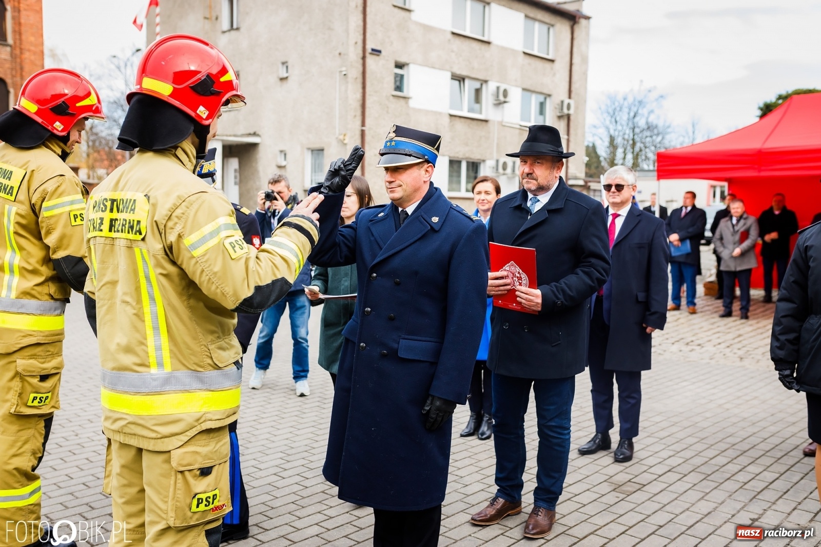 Zdjęcie w galerii na portalu naszraciborz.pl: Wozy przekazane, jednostki włączone, teraz czas na nową komendę [FOTO i WIDEO] wiadomości z regionu