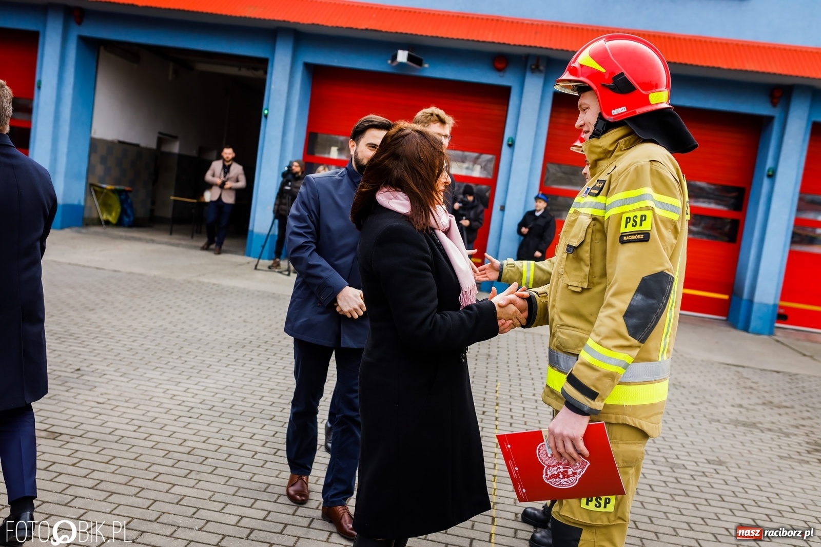 Zdjęcie w galerii na portalu naszraciborz.pl: Wozy przekazane, jednostki włączone, teraz czas na nową komendę [FOTO i WIDEO] wiadomości z regionu