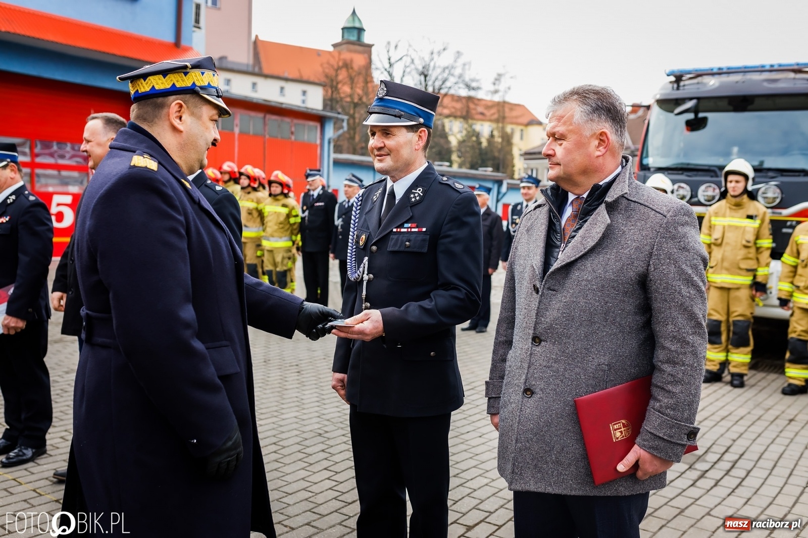 Zdjęcie w galerii na portalu naszraciborz.pl: Wozy przekazane, jednostki włączone, teraz czas na nową komendę [FOTO i WIDEO] wiadomości z regionu