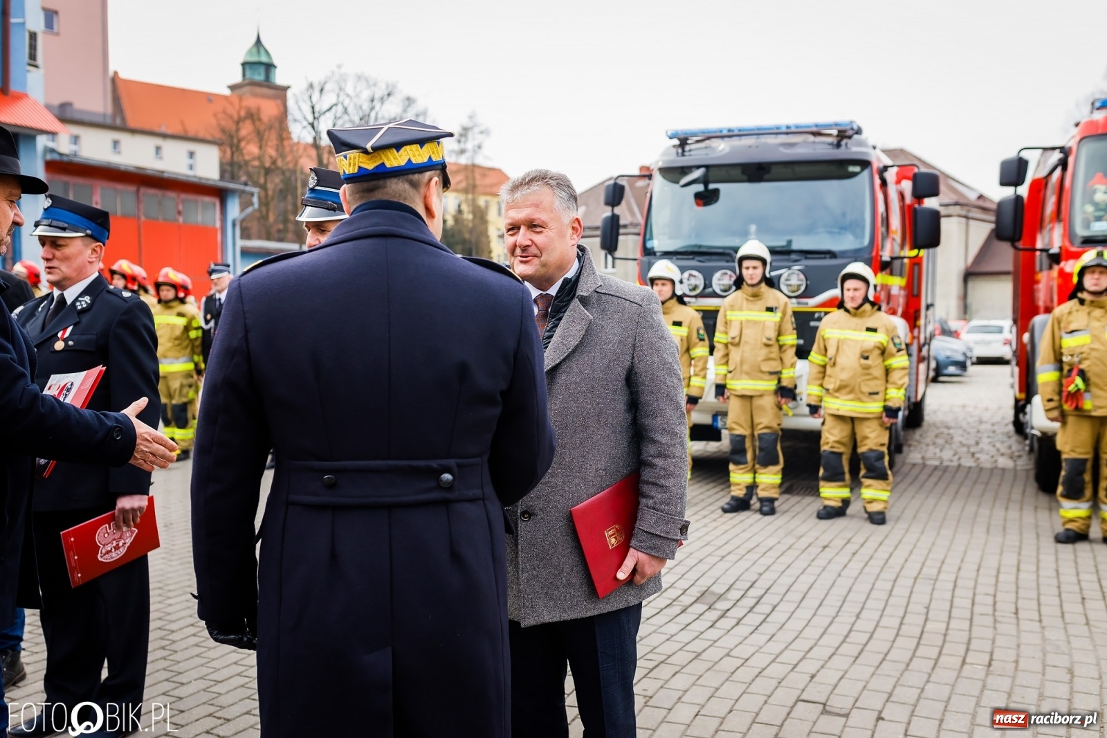 Zdjęcie w galerii na portalu naszraciborz.pl: Wozy przekazane, jednostki włączone, teraz czas na nową komendę [FOTO i WIDEO] wiadomości z regionu