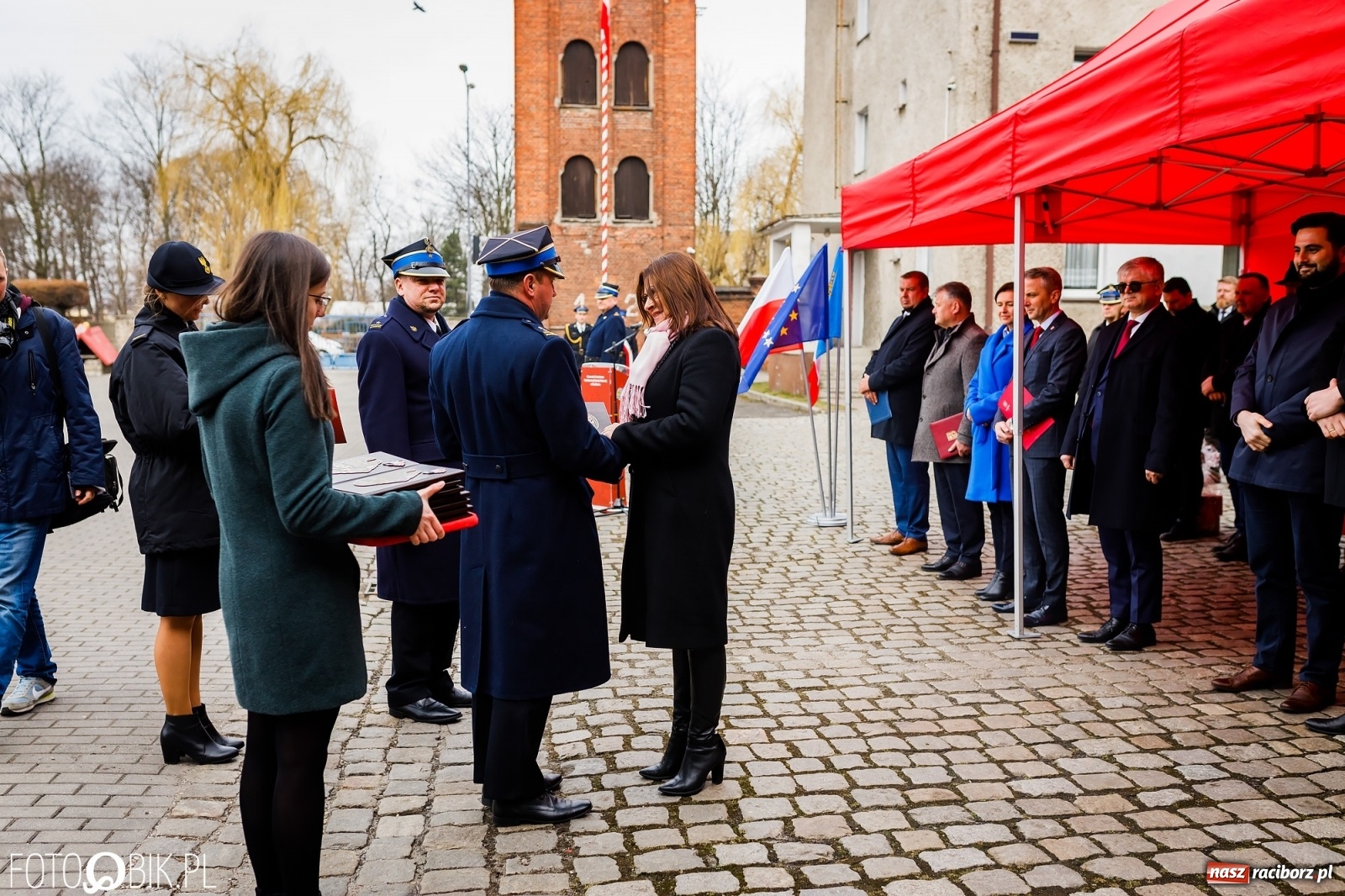 Zdjęcie w galerii na portalu naszraciborz.pl: Wozy przekazane, jednostki włączone, teraz czas na nową komendę [FOTO i WIDEO] wiadomości z regionu