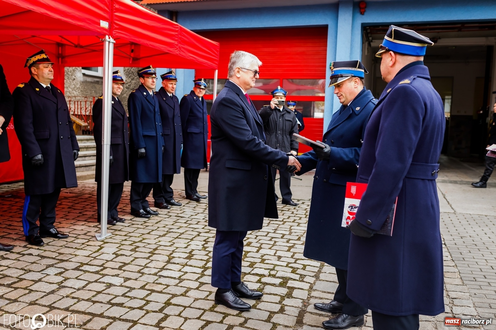 Zdjęcie w galerii na portalu naszraciborz.pl: Wozy przekazane, jednostki włączone, teraz czas na nową komendę [FOTO i WIDEO] wiadomości z regionu
