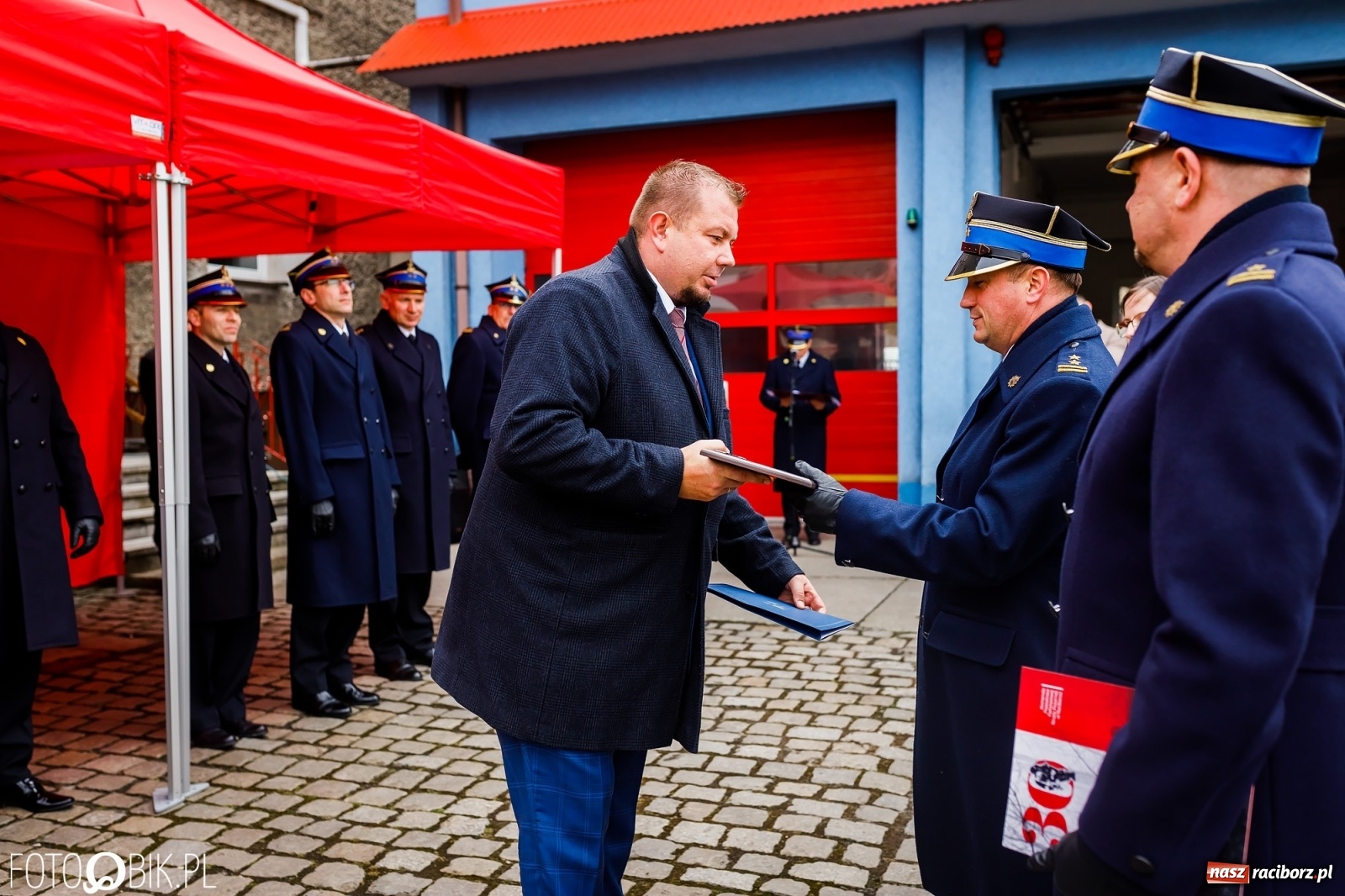 Zdjęcie w galerii na portalu naszraciborz.pl: Wozy przekazane, jednostki włączone, teraz czas na nową komendę [FOTO i WIDEO] wiadomości z regionu