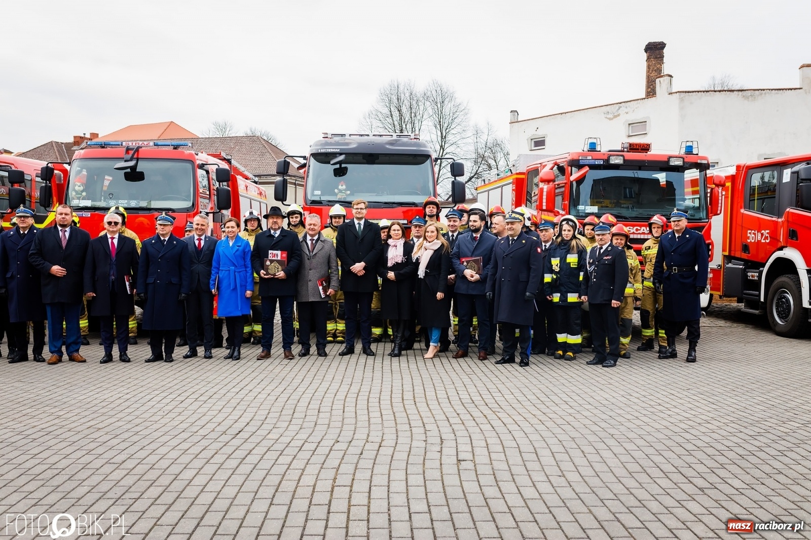 Zdjęcie w galerii na portalu naszraciborz.pl: Wozy przekazane, jednostki włączone, teraz czas na nową komendę [FOTO i WIDEO] wiadomości z regionu
