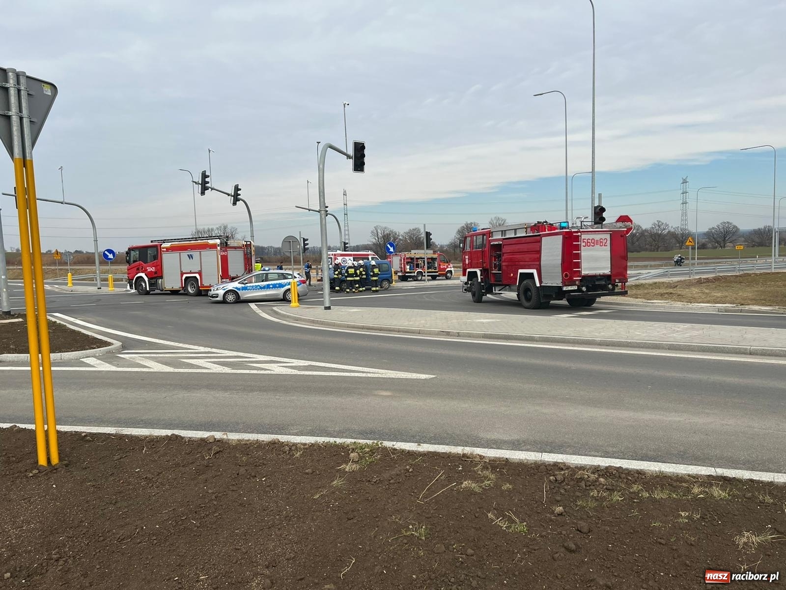 Zdjęcie w galerii na portalu naszraciborz.pl: Zderzenie citroena i skody na wschodniej obwodnicy Raciborza [FOTO]  wiadomości z regionu
