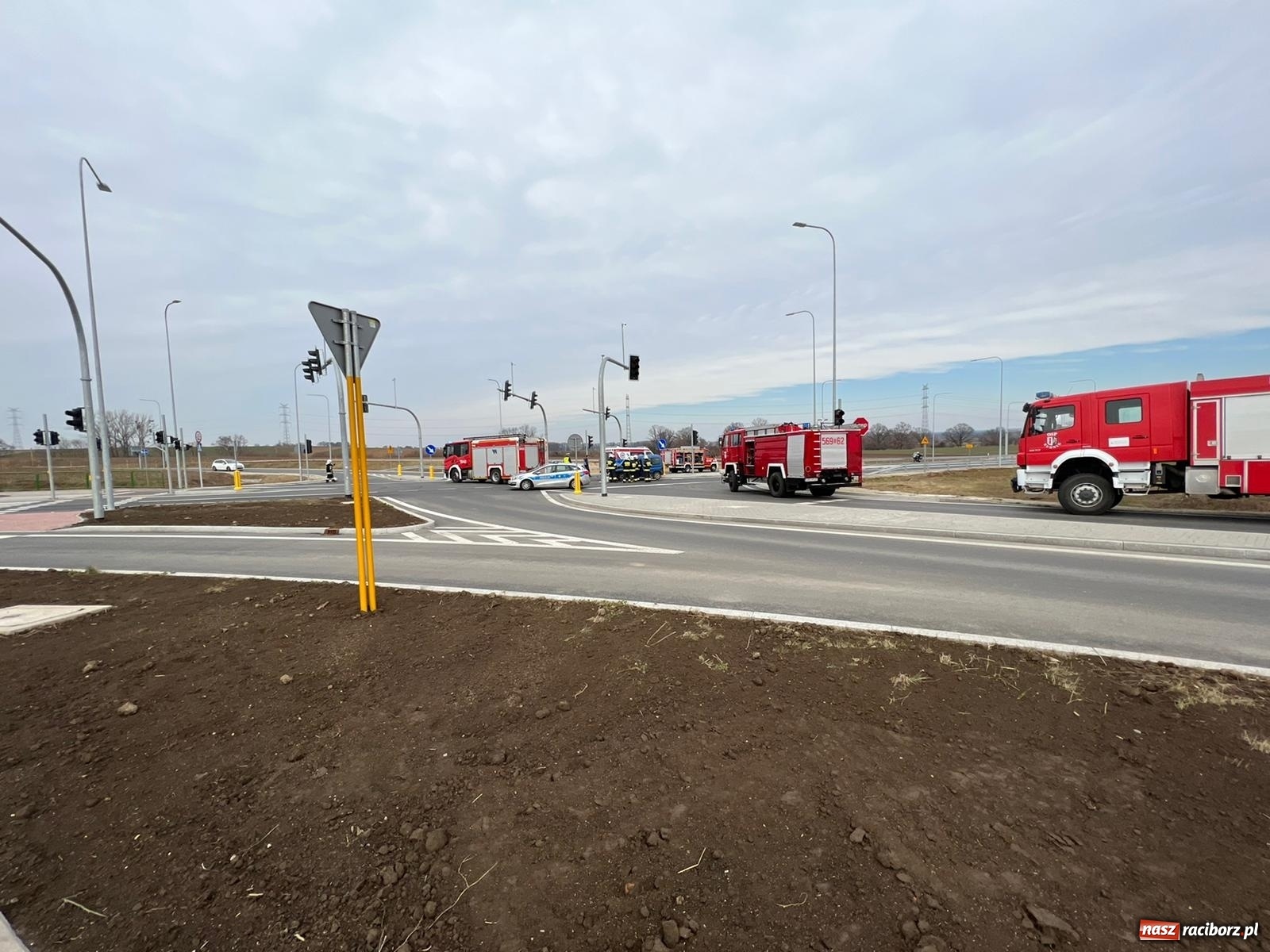 Zdjęcie w galerii na portalu naszraciborz.pl: Zderzenie citroena i skody na wschodniej obwodnicy Raciborza [FOTO]  wiadomości z regionu