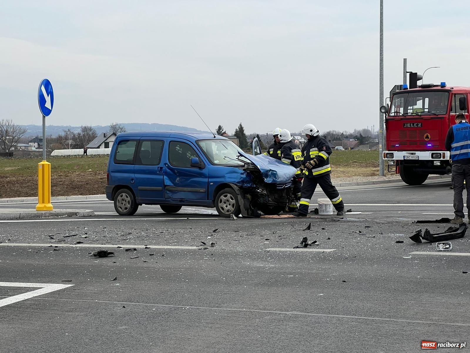 Zdjęcie w galerii na portalu naszraciborz.pl: Zderzenie citroena i skody na wschodniej obwodnicy Raciborza [FOTO]  wiadomości z regionu