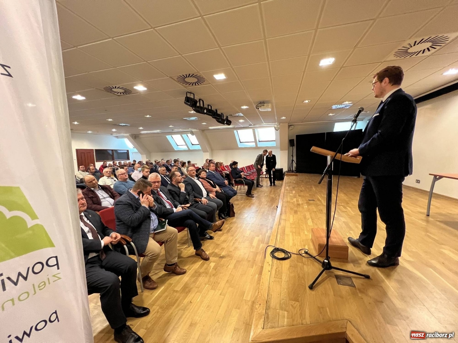 Zdjęcie w galerii na portalu naszraciborz.pl: O głodzie ziemi z wiceministrem na raciborskim zamku wiadomości z regionu