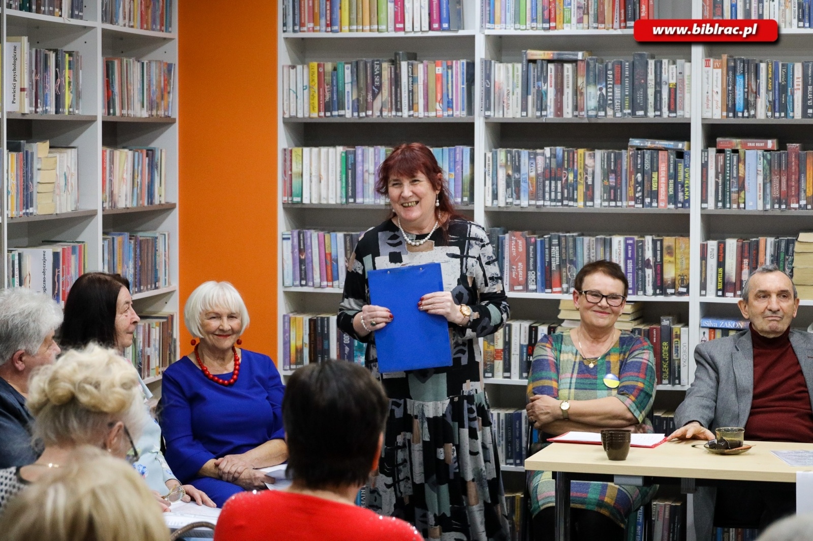 Zdjęcie w galerii na portalu naszraciborz.pl: Wyszukany humor i znane piosenki podczas spotkania O kobietach, dla kobiet wiadomości z regionu