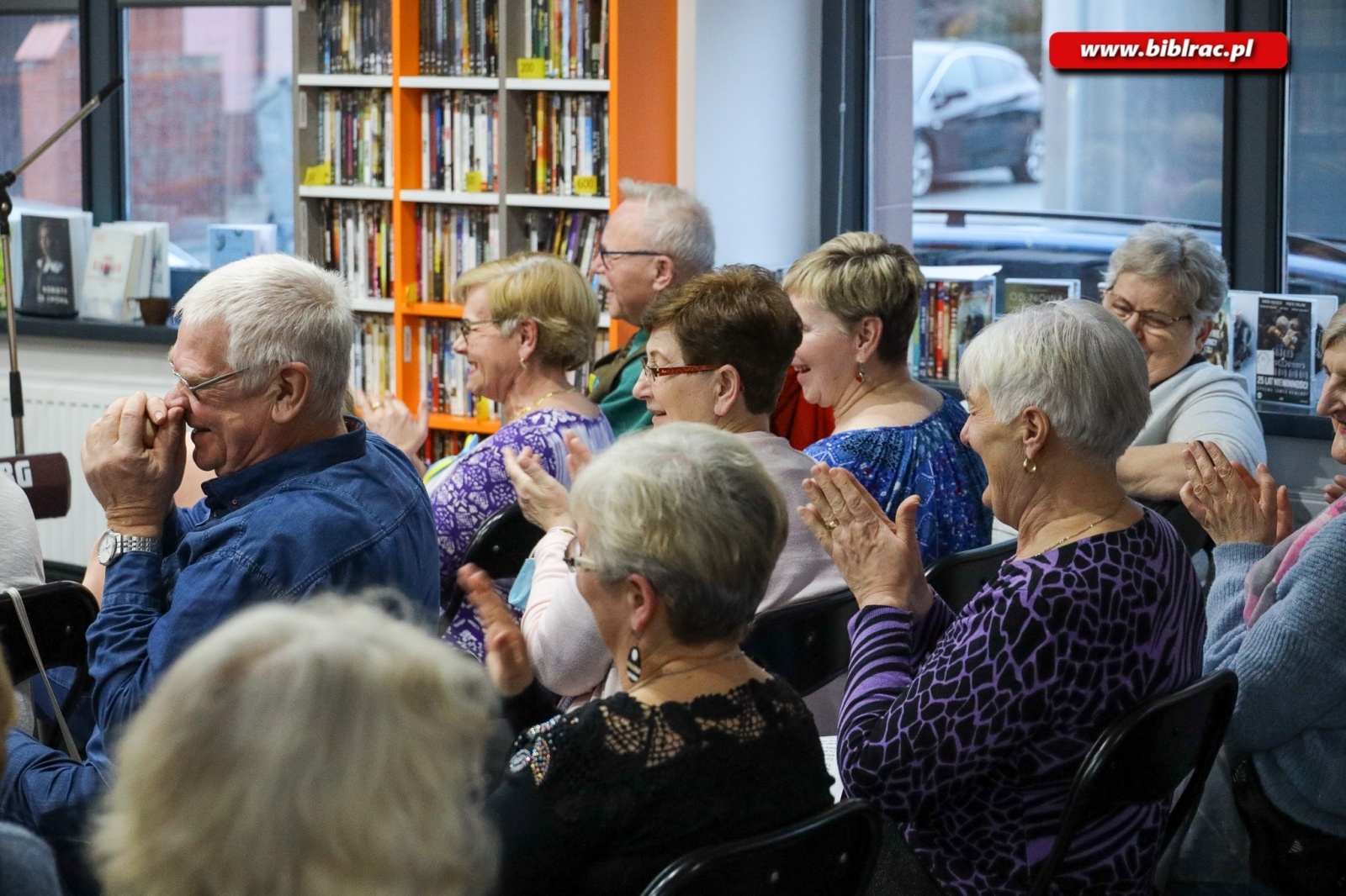 Zdjęcie w galerii na portalu naszraciborz.pl: Wyszukany humor i znane piosenki podczas spotkania O kobietach, dla kobiet wiadomości z regionu