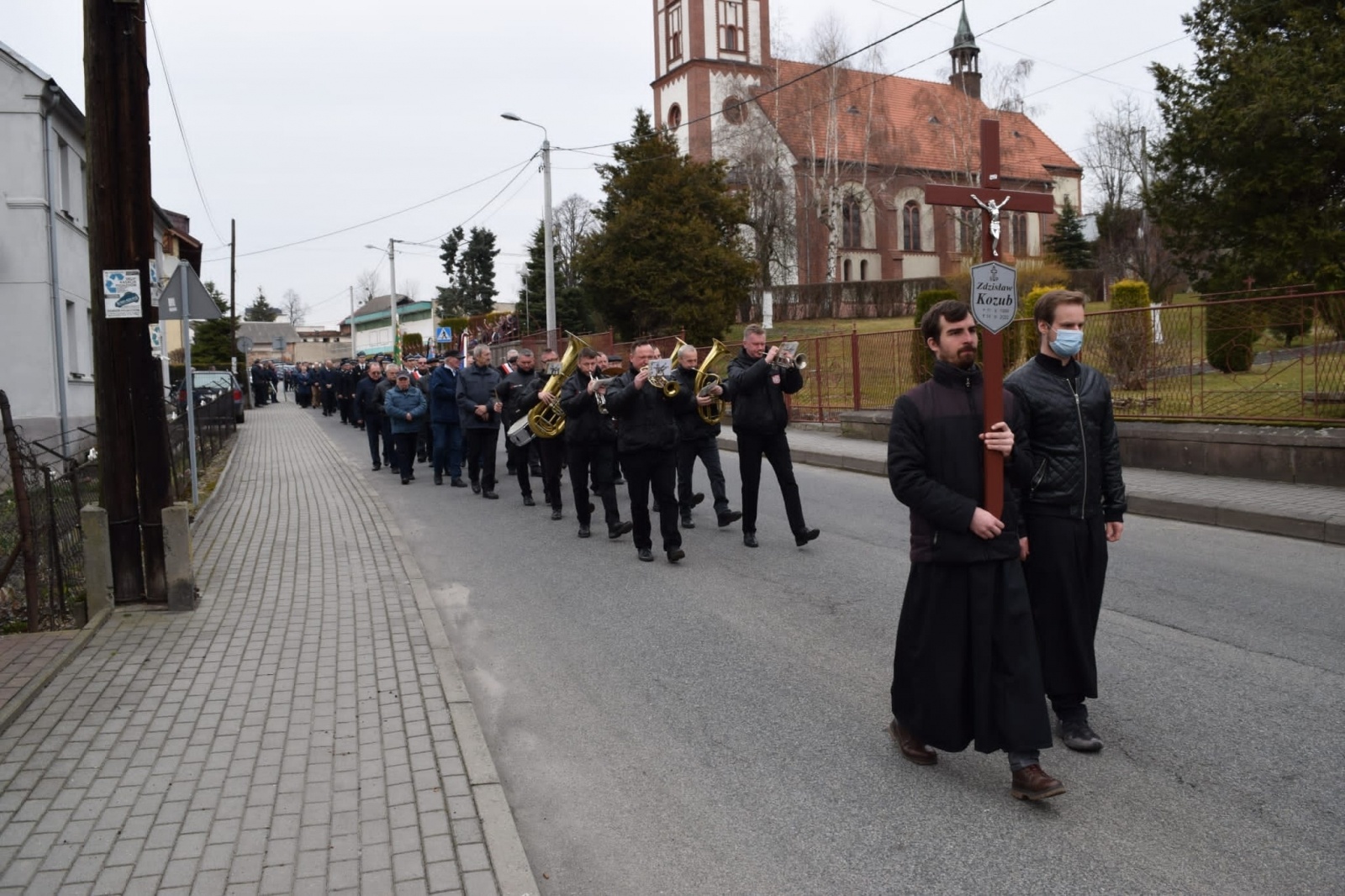 Zdjęcie w galerii na portalu naszraciborz.pl: W Krowiarkach pożegnano dh. Zdzisława Kozuba wiadomości z regionu