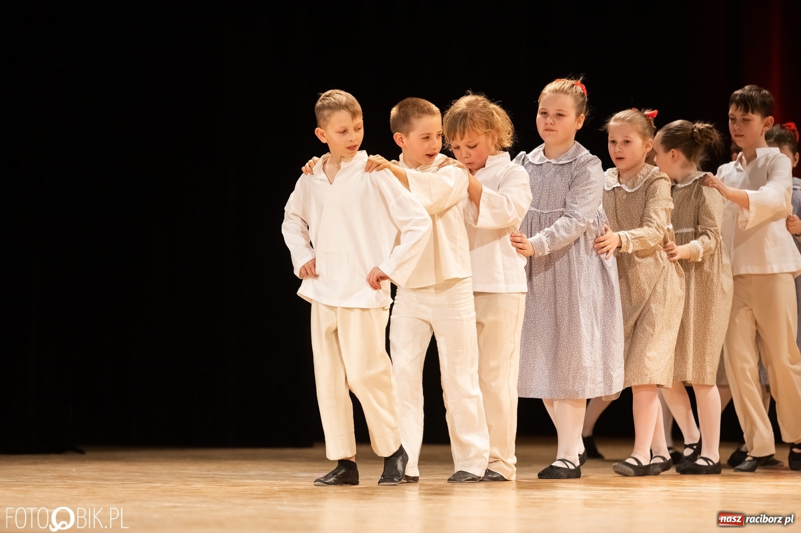 Zdjęcie w galerii na portalu naszraciborz.pl: Łężczok zatańczył dla Sophie [FOTO i WIDEO] wiadomości z regionu