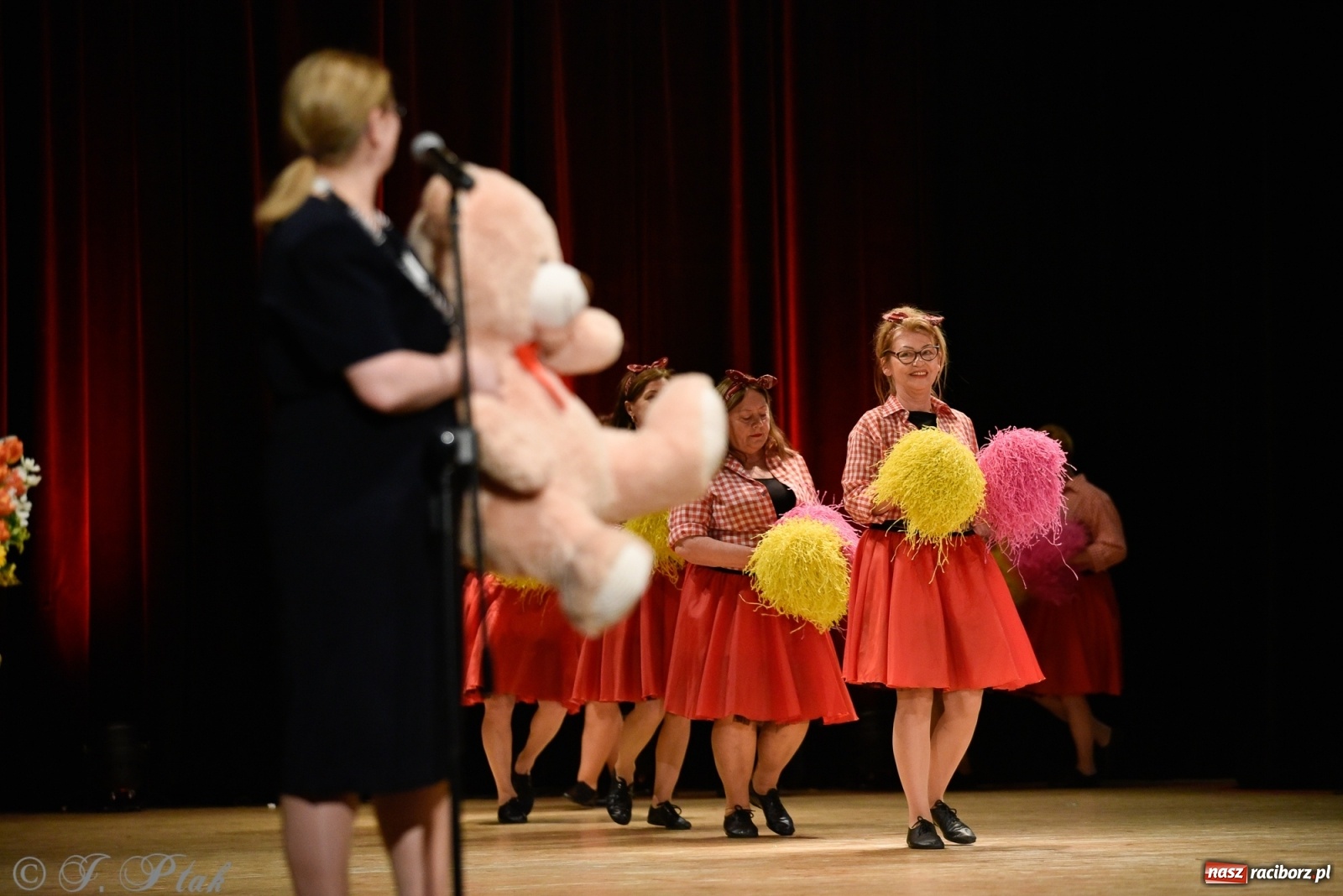 Zdjęcie w galerii na portalu naszraciborz.pl: Łężczok wytańczył ponad 10 tys. dla małej Sophie wiadomości z regionu