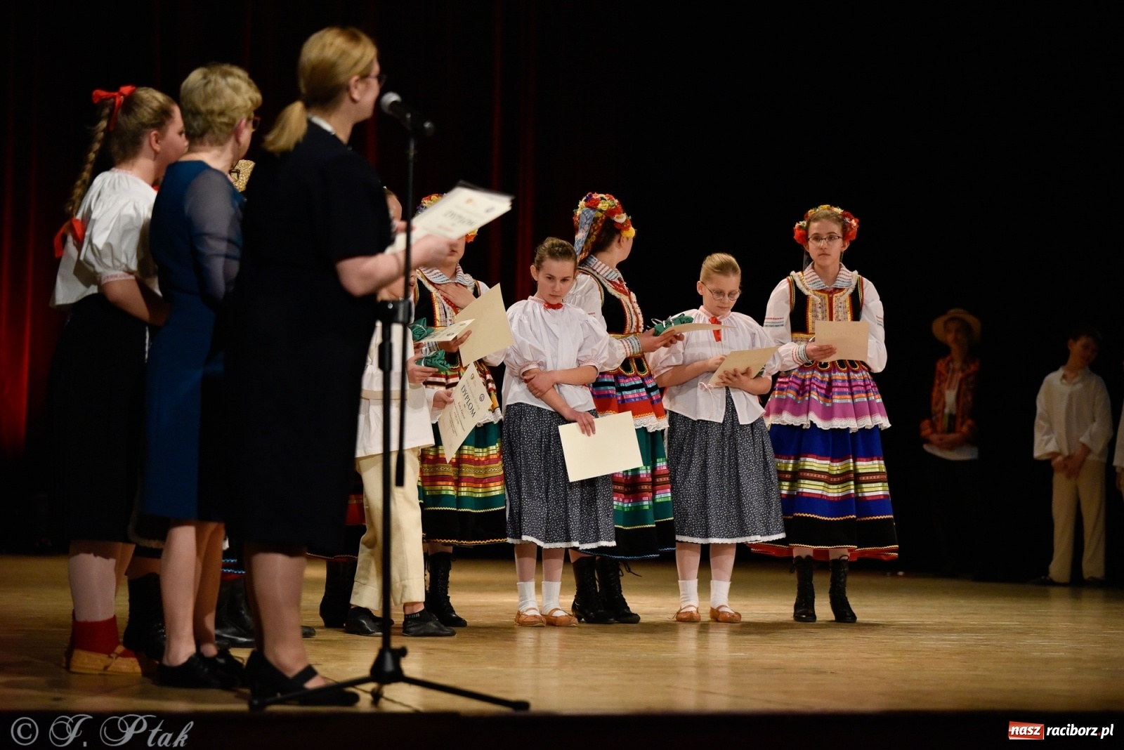 Zdjęcie w galerii na portalu naszraciborz.pl: Łężczok wytańczył ponad 10 tys. dla małej Sophie wiadomości z regionu