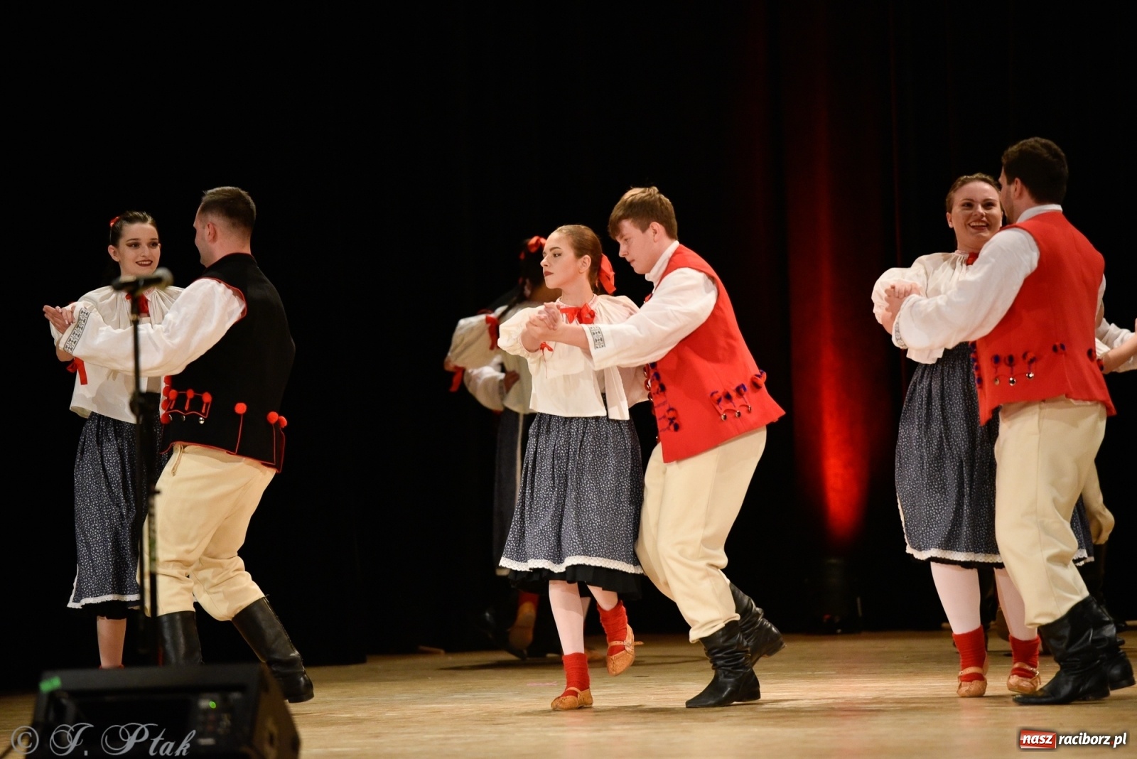 Zdjęcie w galerii na portalu naszraciborz.pl: Łężczok wytańczył ponad 10 tys. dla małej Sophie wiadomości z regionu