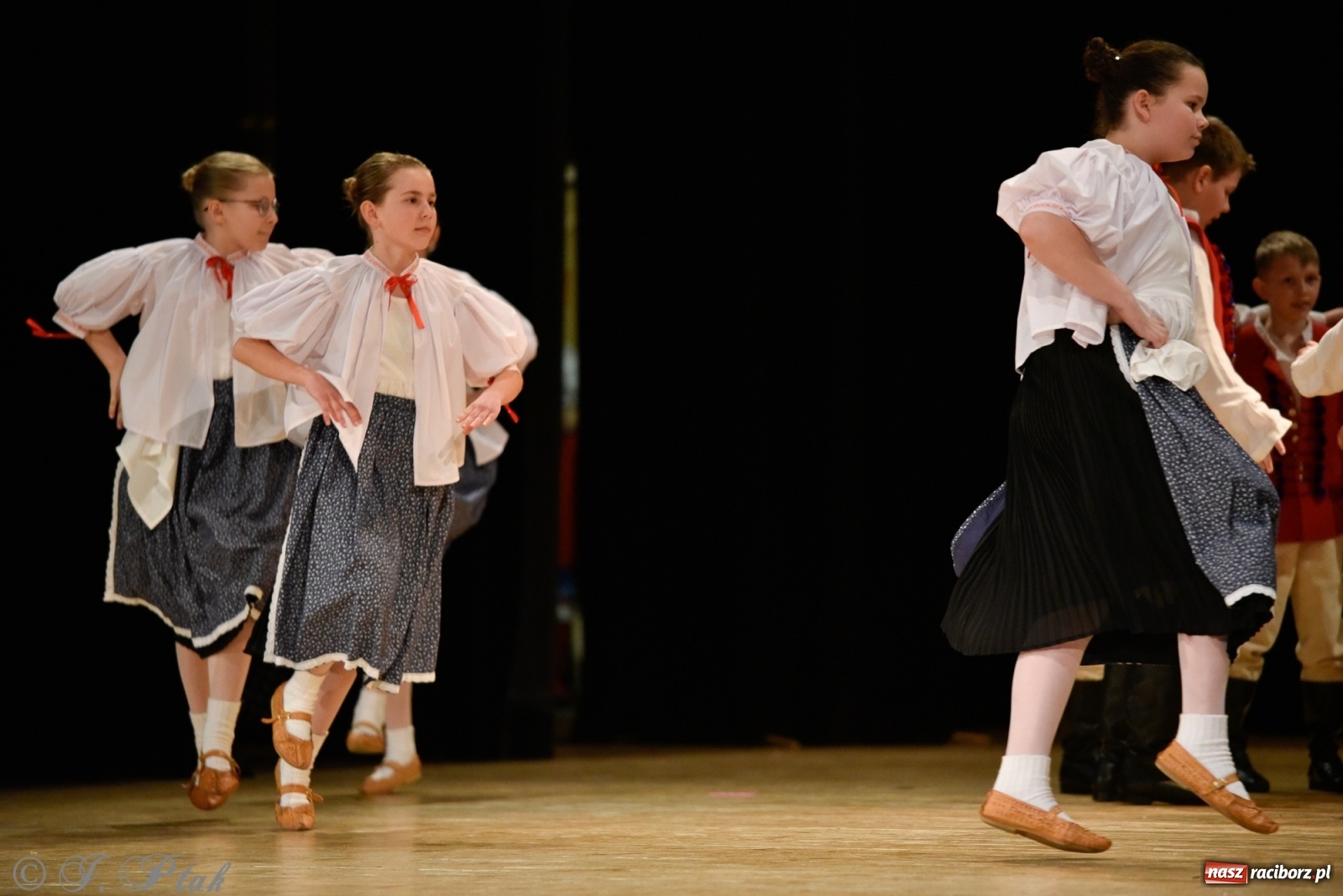 Zdjęcie w galerii na portalu naszraciborz.pl: Łężczok wytańczył ponad 10 tys. dla małej Sophie wiadomości z regionu