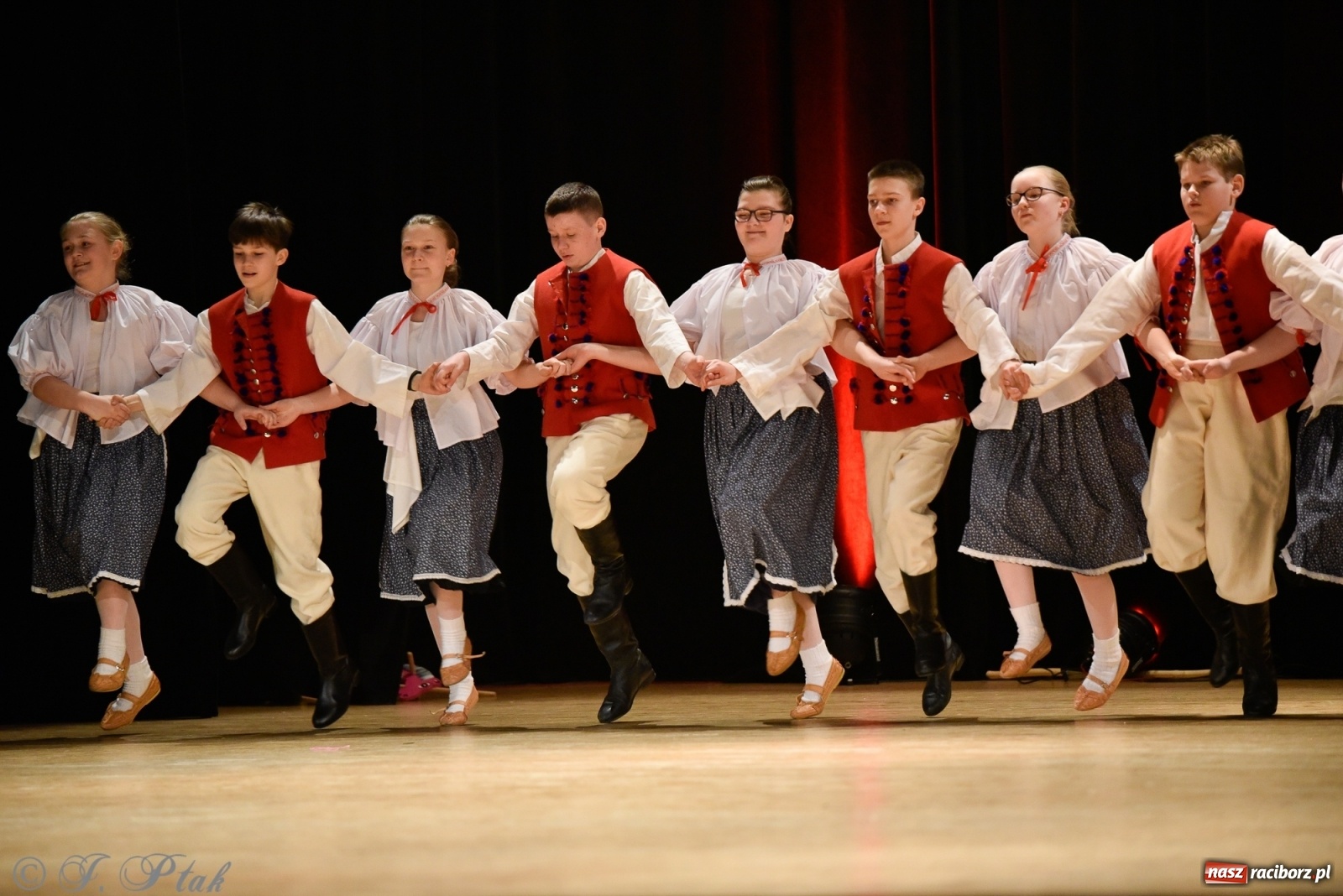 Zdjęcie w galerii na portalu naszraciborz.pl: Łężczok wytańczył ponad 10 tys. dla małej Sophie wiadomości z regionu