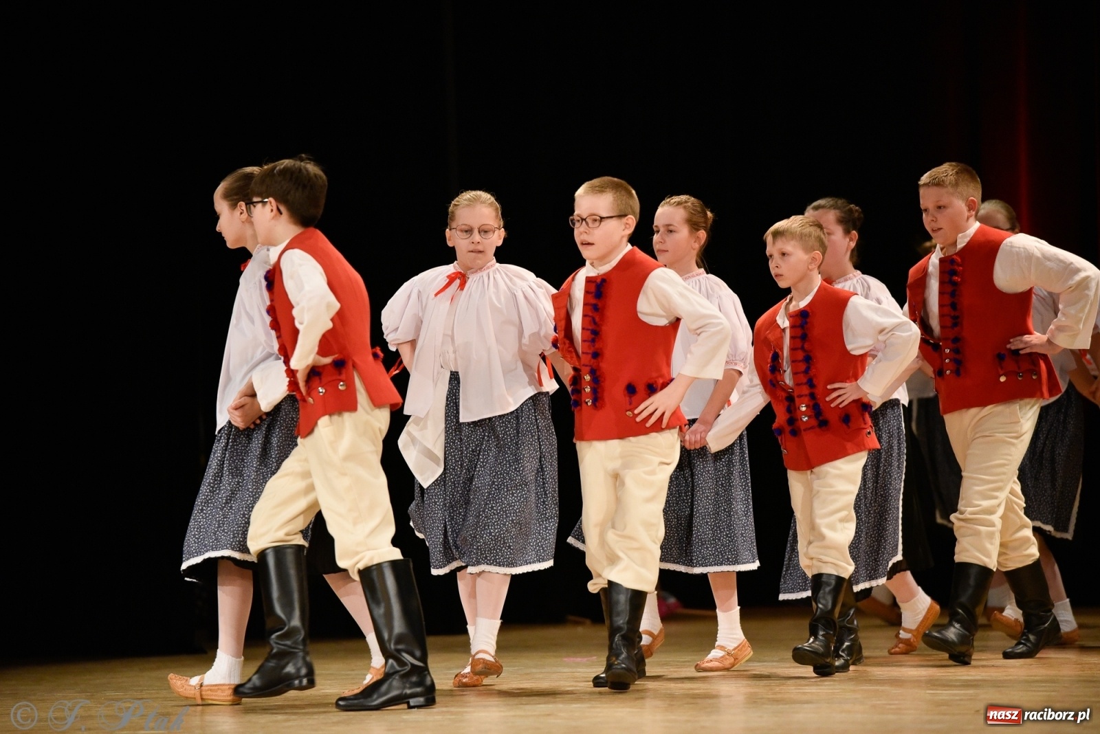 Zdjęcie w galerii na portalu naszraciborz.pl: Łężczok wytańczył ponad 10 tys. dla małej Sophie wiadomości z regionu