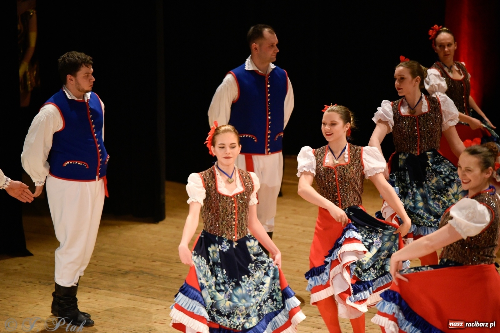 Zdjęcie w galerii na portalu naszraciborz.pl: Łężczok wytańczył ponad 10 tys. dla małej Sophie wiadomości z regionu