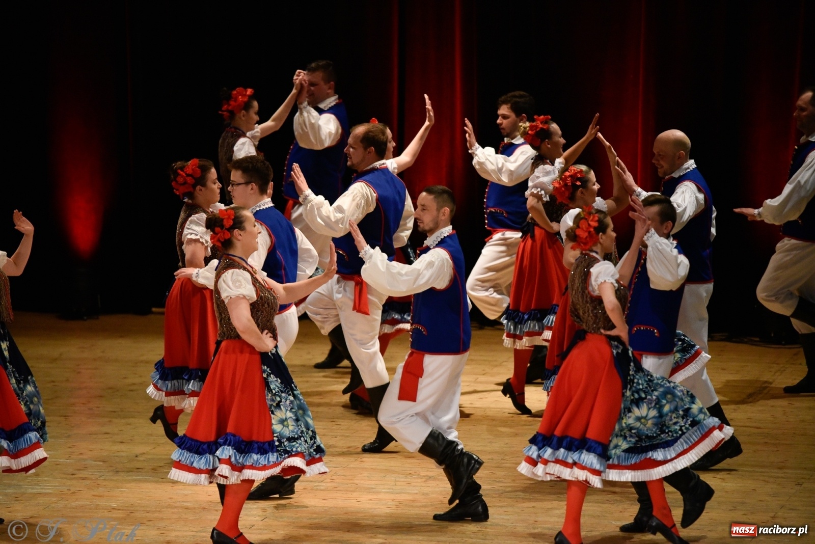 Zdjęcie w galerii na portalu naszraciborz.pl: Łężczok wytańczył ponad 10 tys. dla małej Sophie wiadomości z regionu