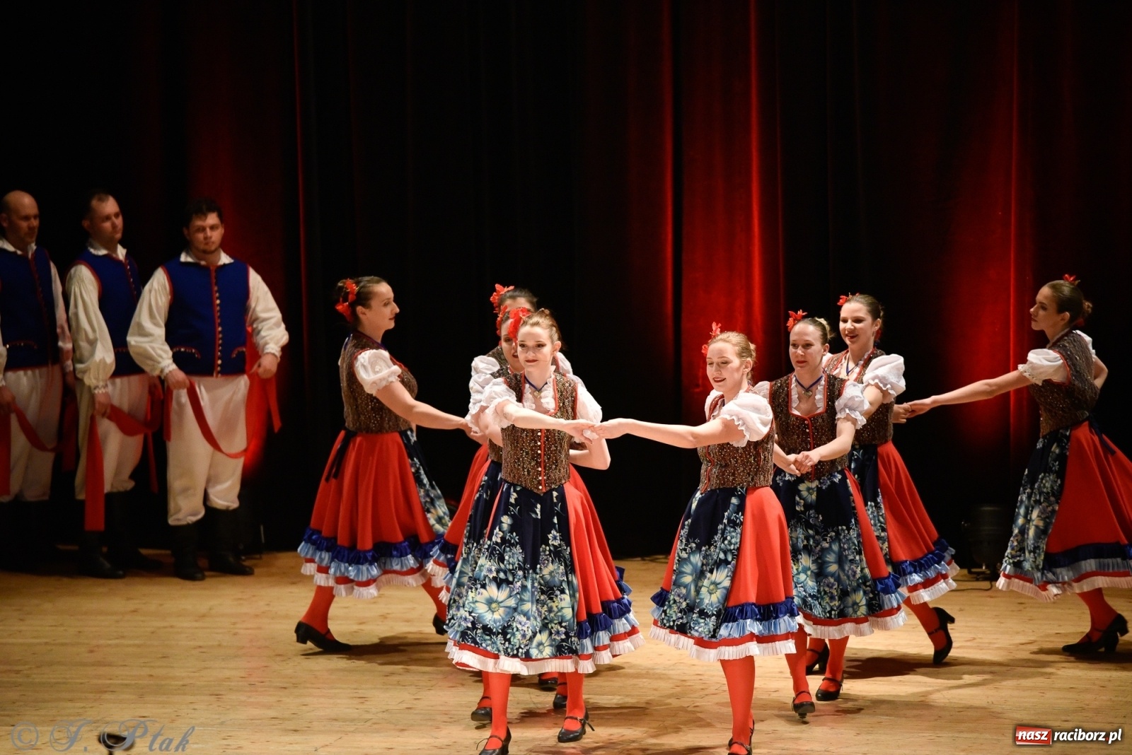 Zdjęcie w galerii na portalu naszraciborz.pl: Łężczok wytańczył ponad 10 tys. dla małej Sophie wiadomości z regionu