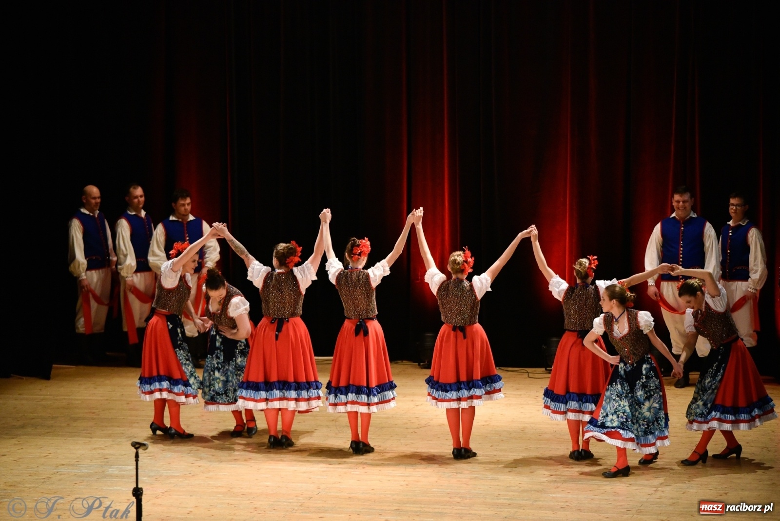 Zdjęcie w galerii na portalu naszraciborz.pl: Łężczok wytańczył ponad 10 tys. dla małej Sophie wiadomości z regionu