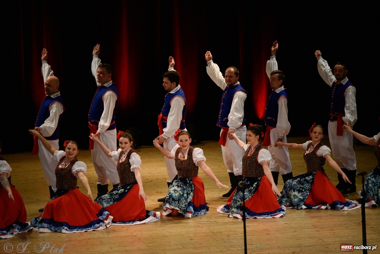 Zdjęcie w galerii na portalu naszraciborz.pl: Łężczok wytańczył ponad 10 tys. dla małej Sophie wiadomości z regionu